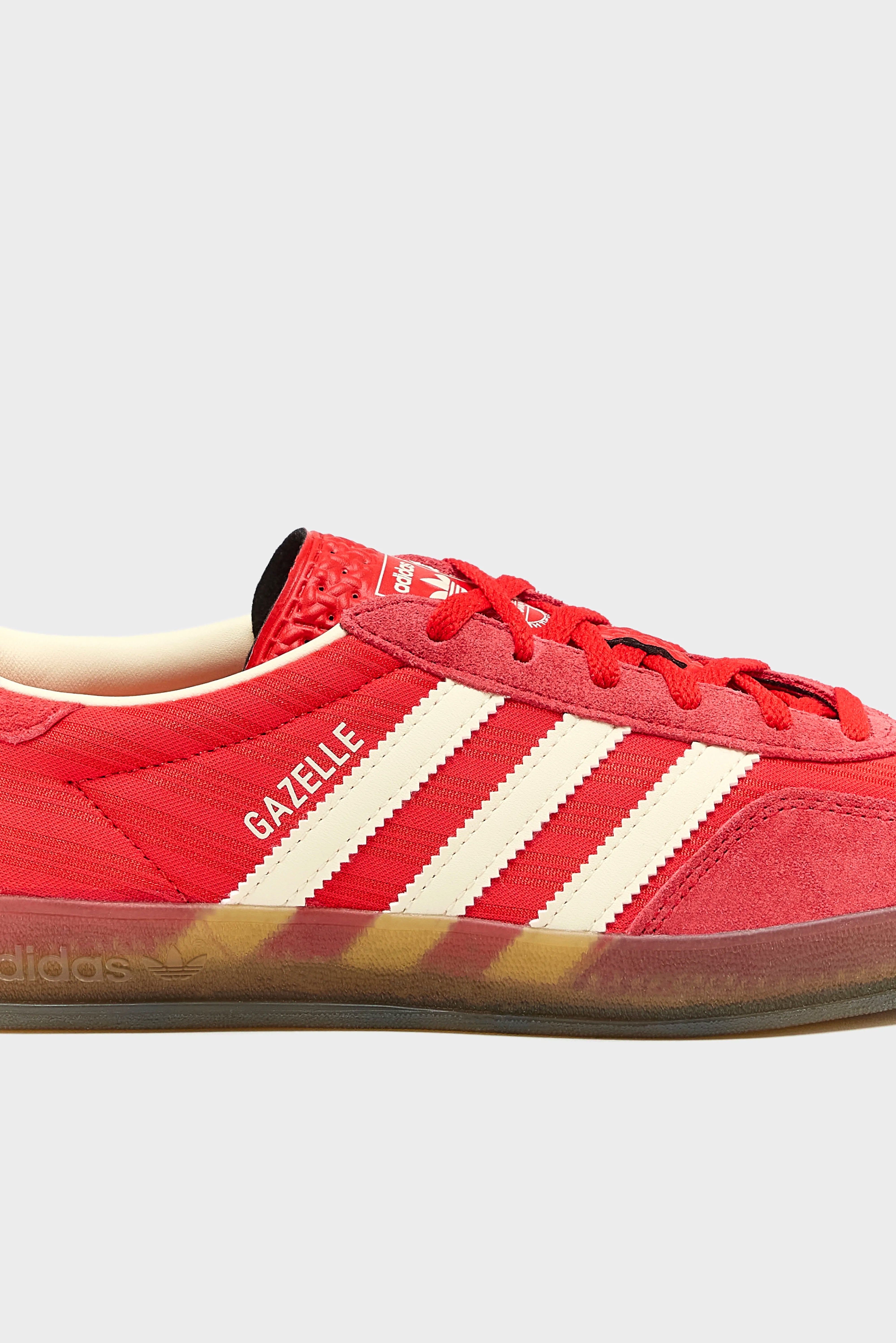 Gazelle Indoor for Women  (252 / W / RED)