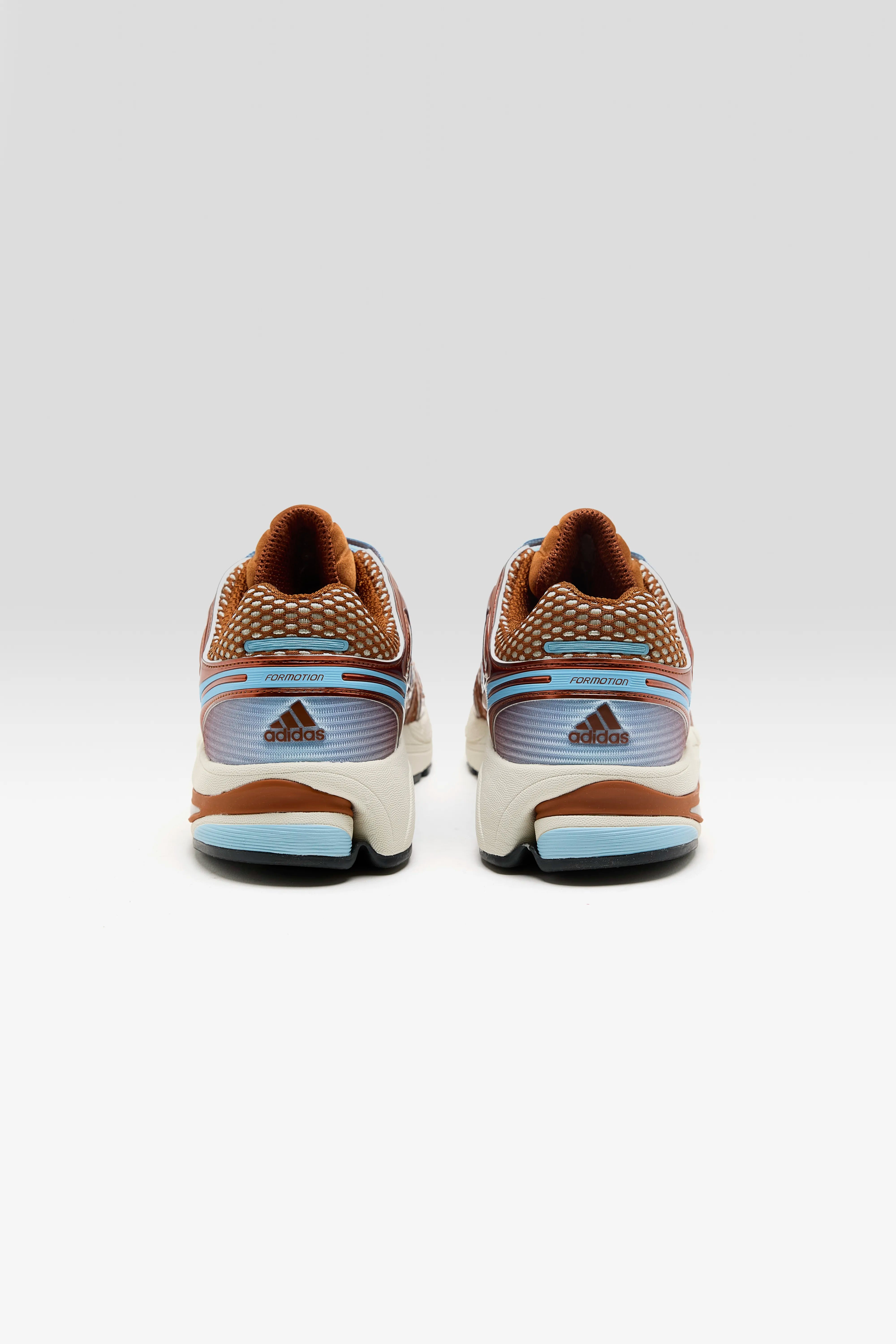 Adistar Control 5 for Women  (261 / W / BRONZE)