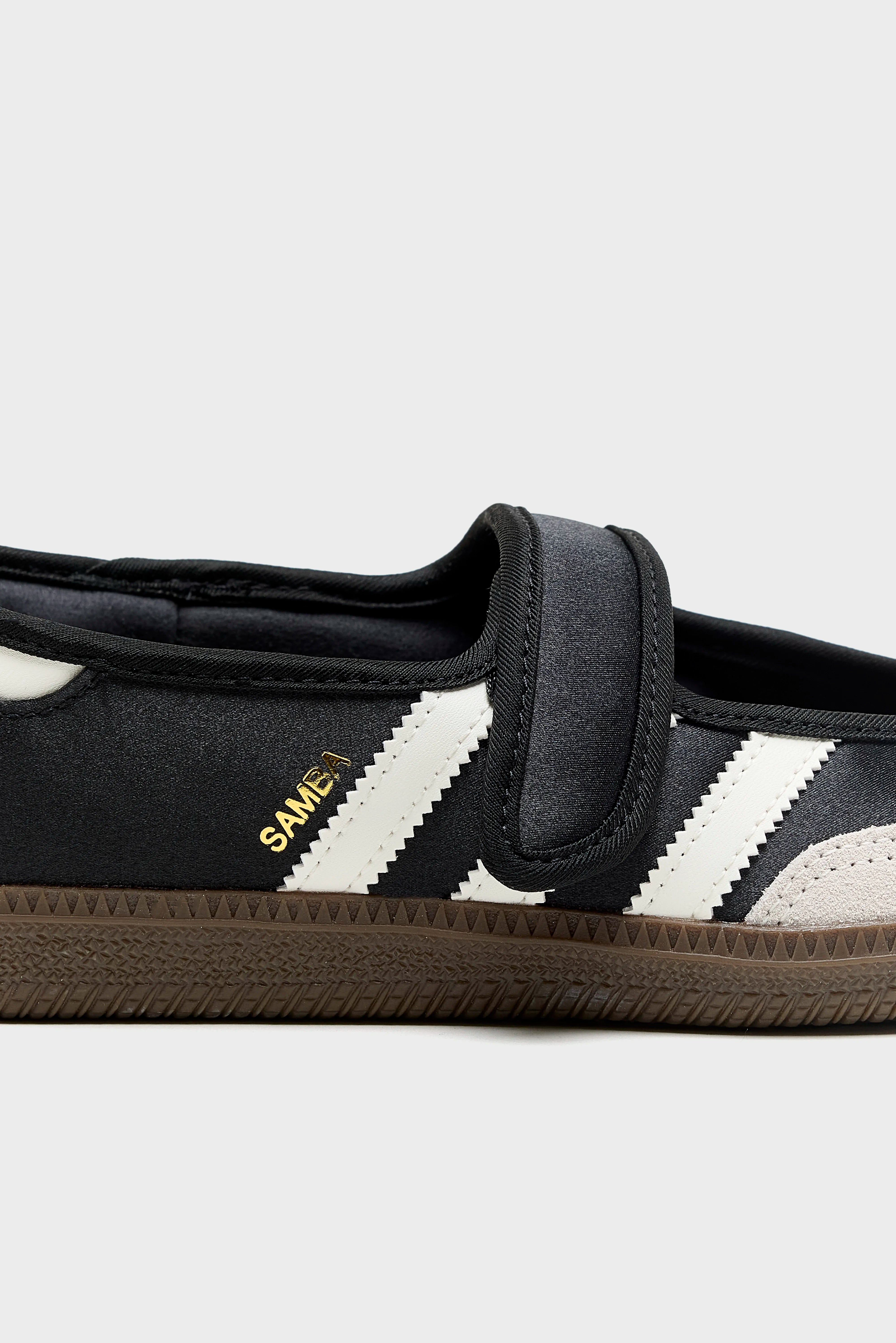 Samba Jane for Women (262 / W / BLACK)