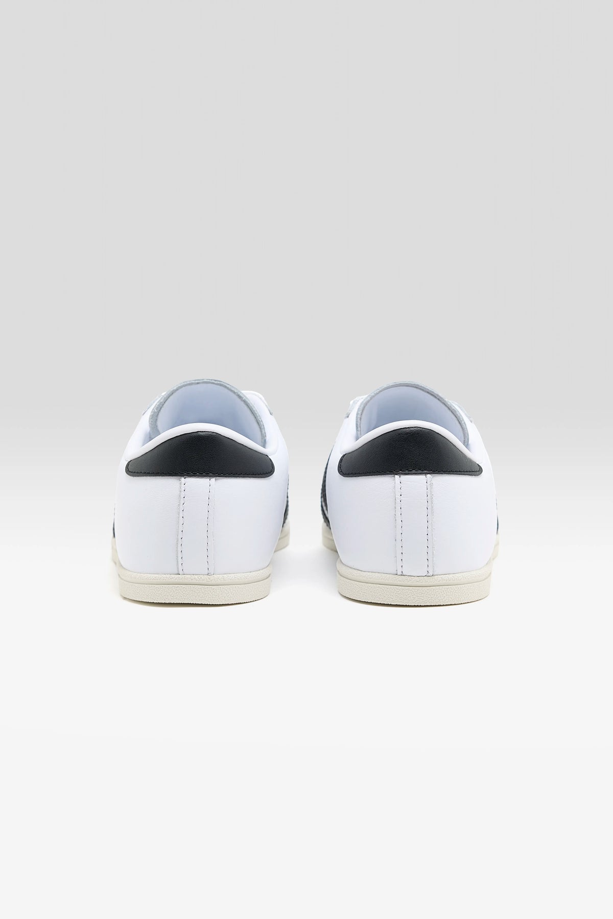 Superstar Lo Pro for Women (262 / W / OFF WHITE)