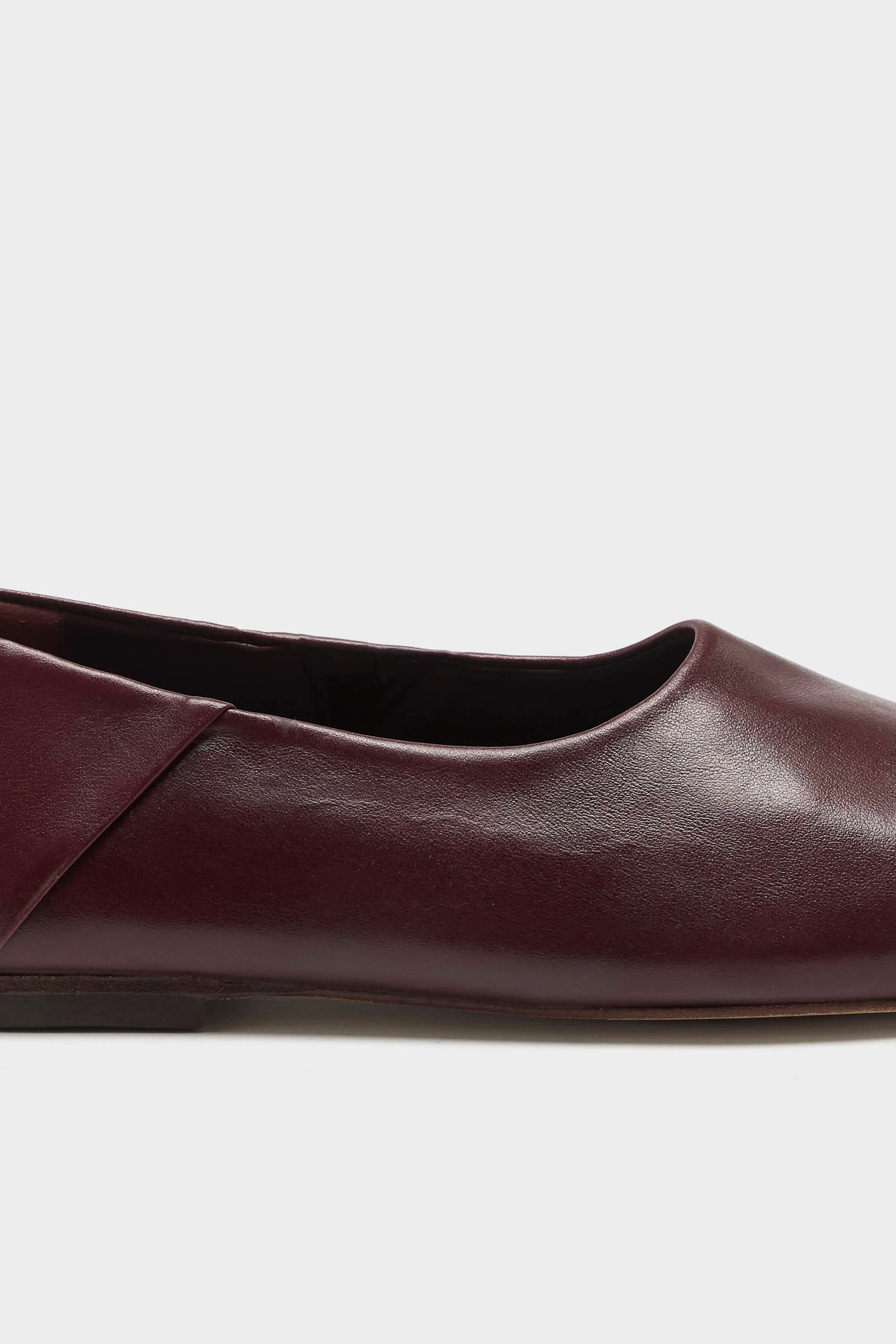 Berta Flats (262 / W / BURGUNDY)
