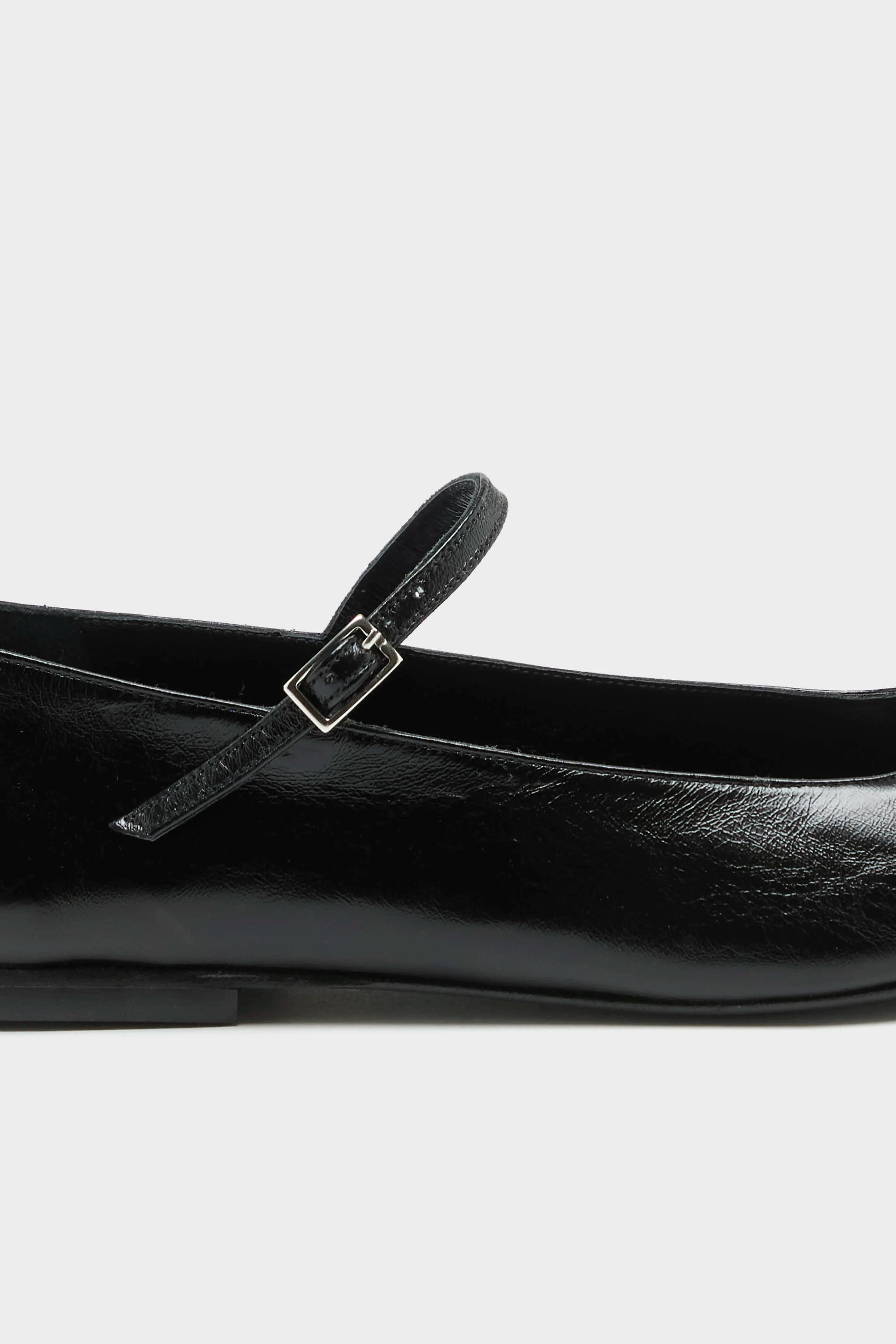 Julieta Mary Janes (262 / W / BLACK)