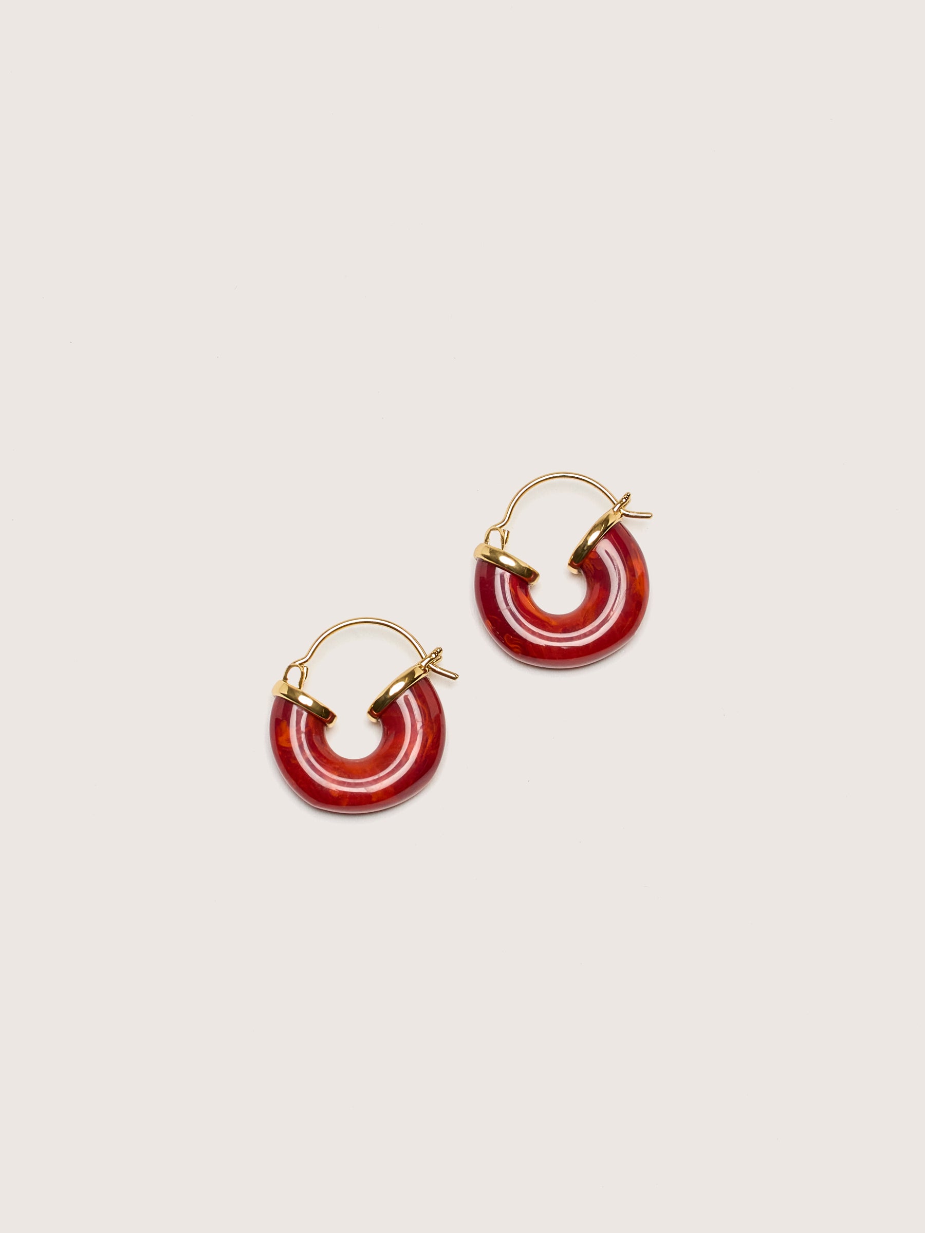 Petit Swell Hoop Earrings  (242 / W / RED)