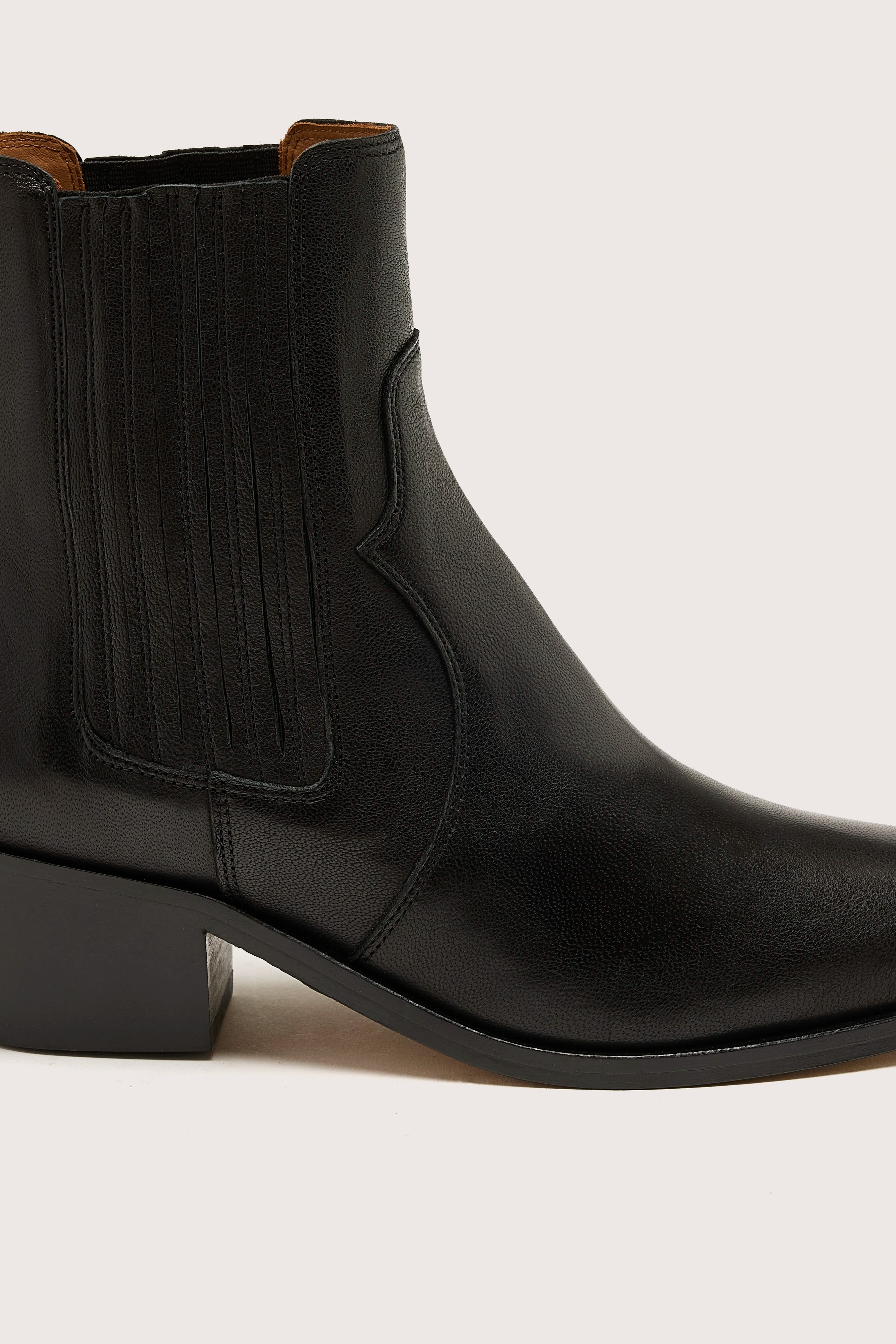 Sofia Chelsea Boots (242 / W / BLACK)