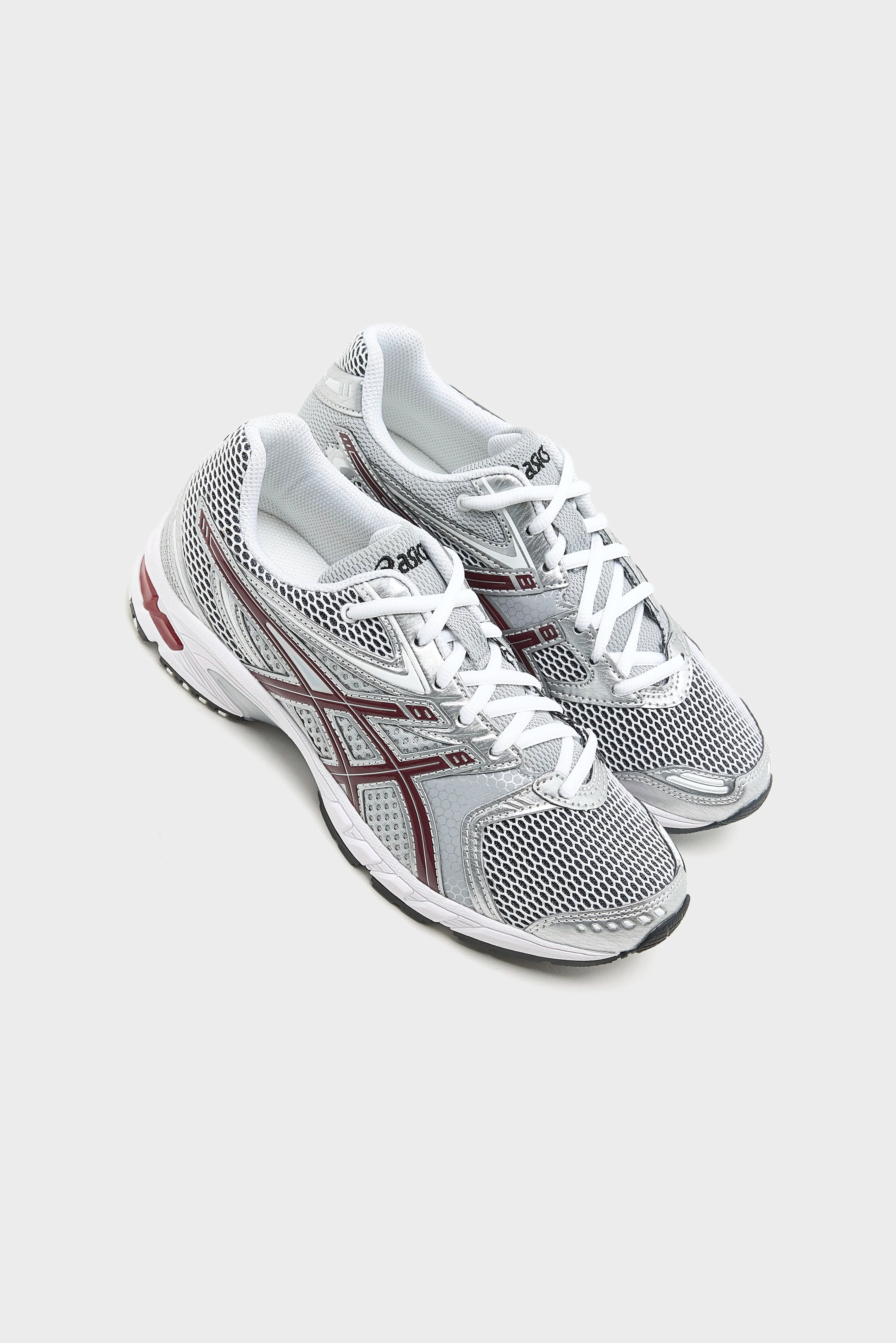 Gel-DS Trainer 14 for Women  (252 / W / RED)