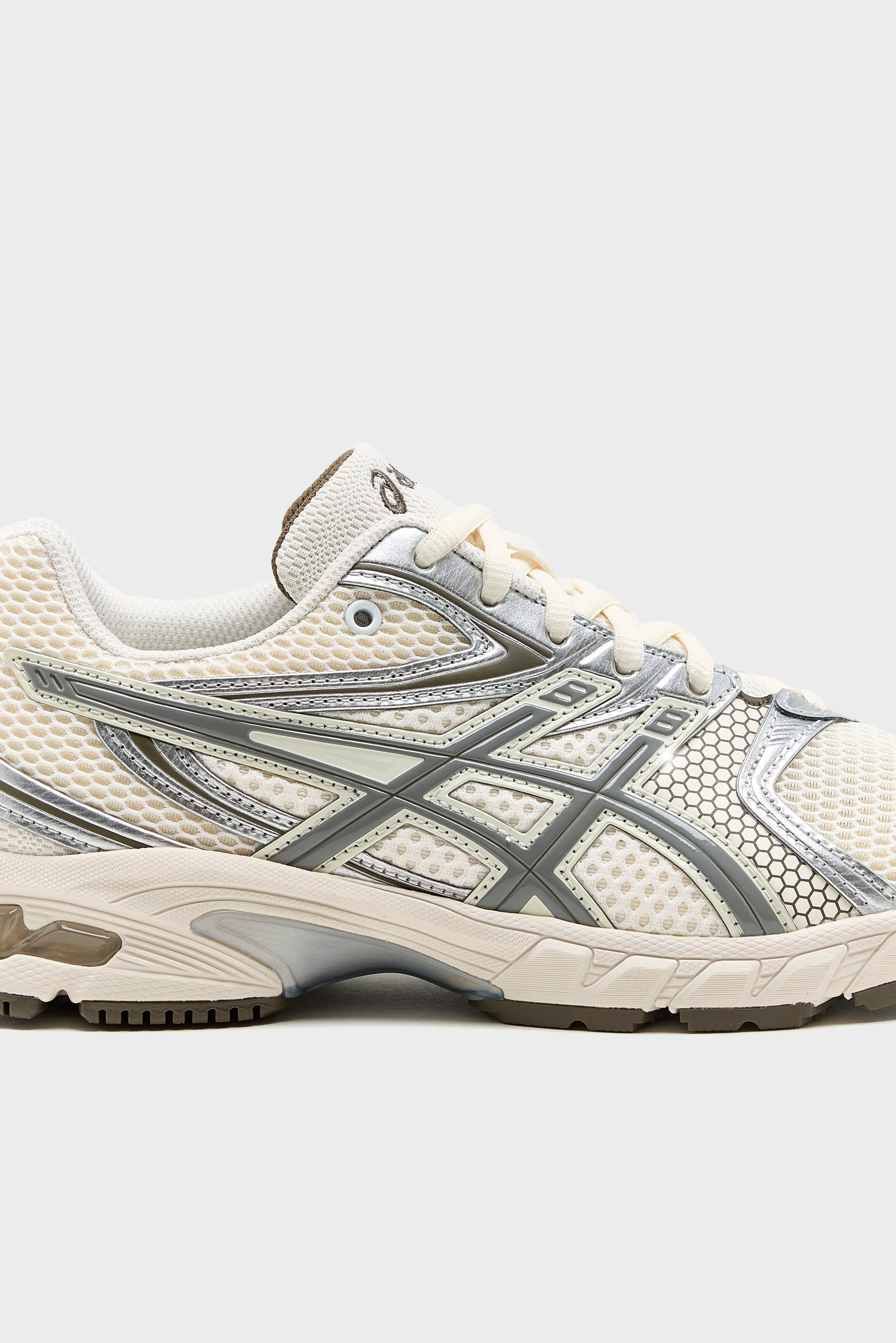 Gel-DS Trainer 14 for Women  (261 / W / CREAM)