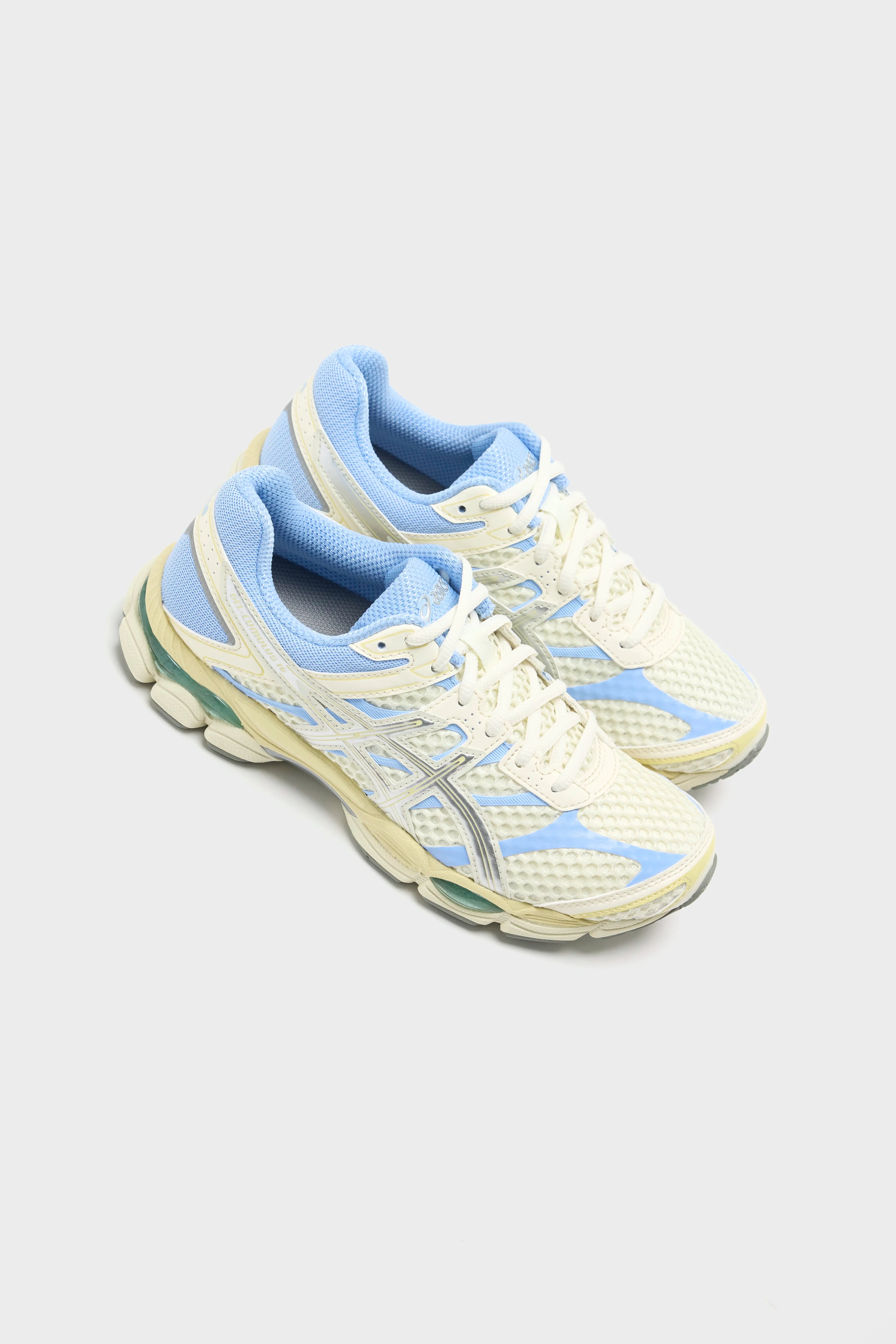 Gel-Cumulus 16 for Women  (261 / W / IVORY)