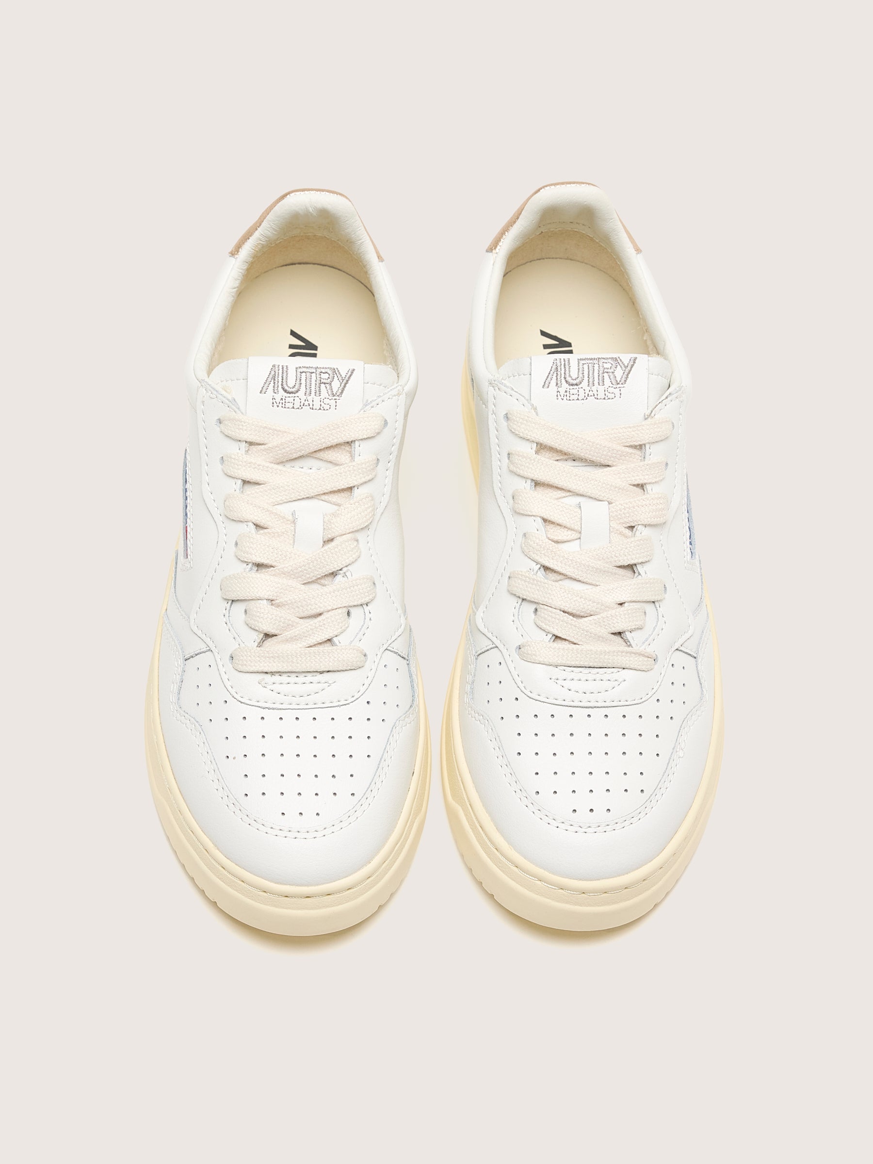 Medalist Low for Women (242 / W / GOLD)