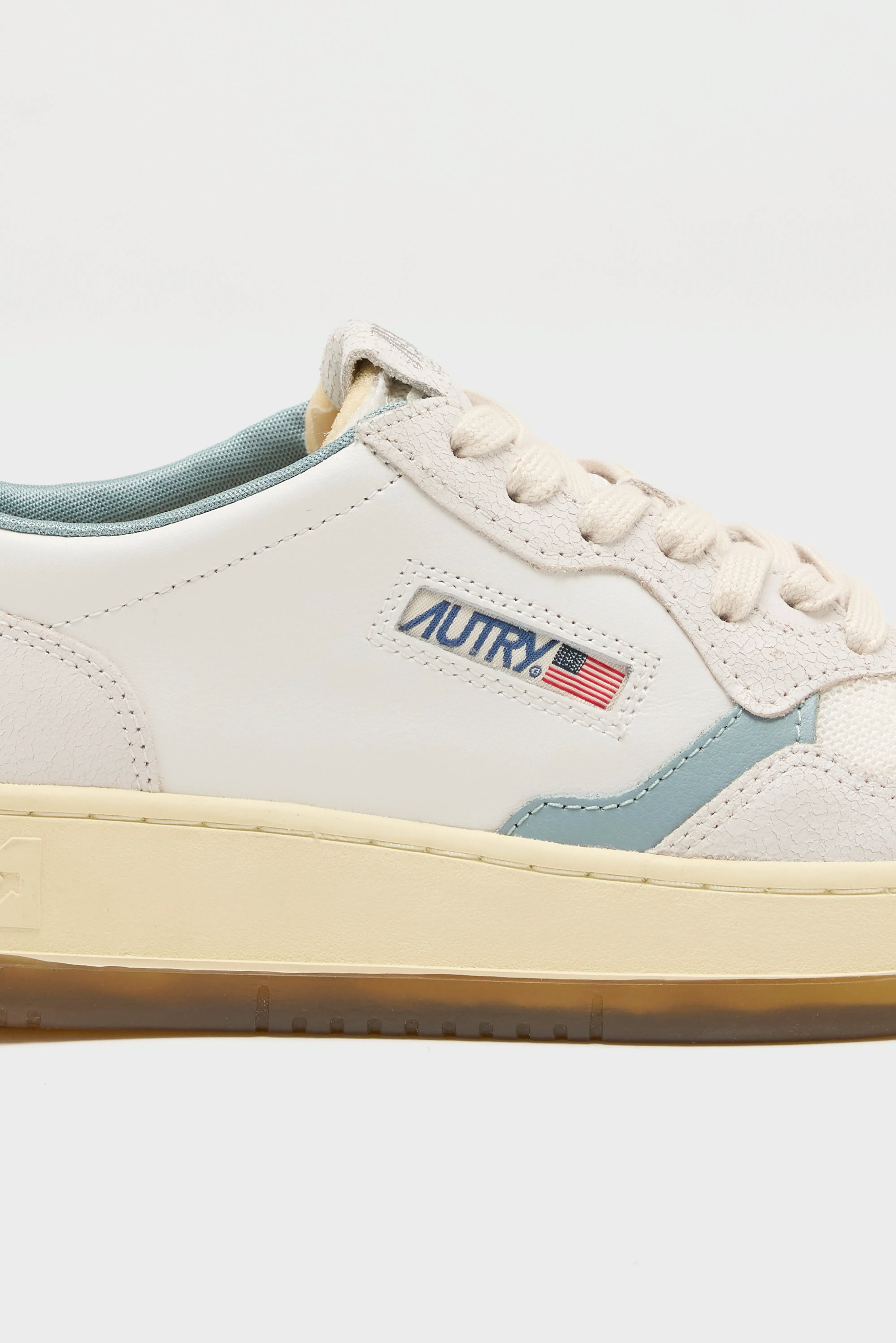 Medalist Low for Women  (251 / W / BLUE)