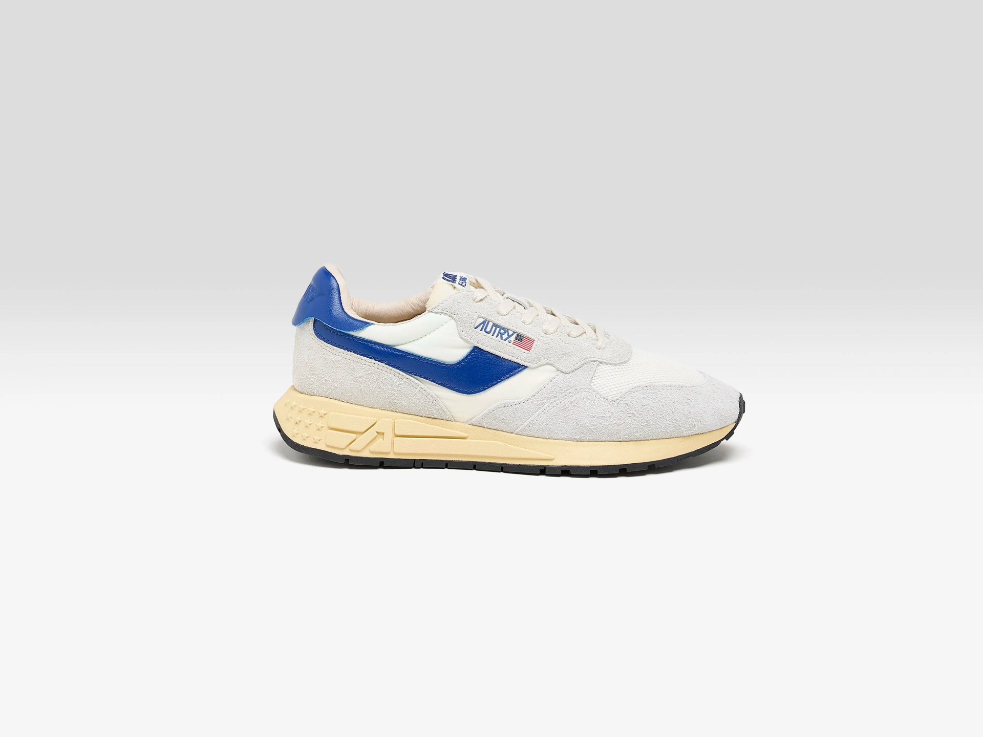 スニーカー AUTRY Men Sneakers FLLMUL01 Blue Autry Medalist Low Sneakers In White And Blue Leather With