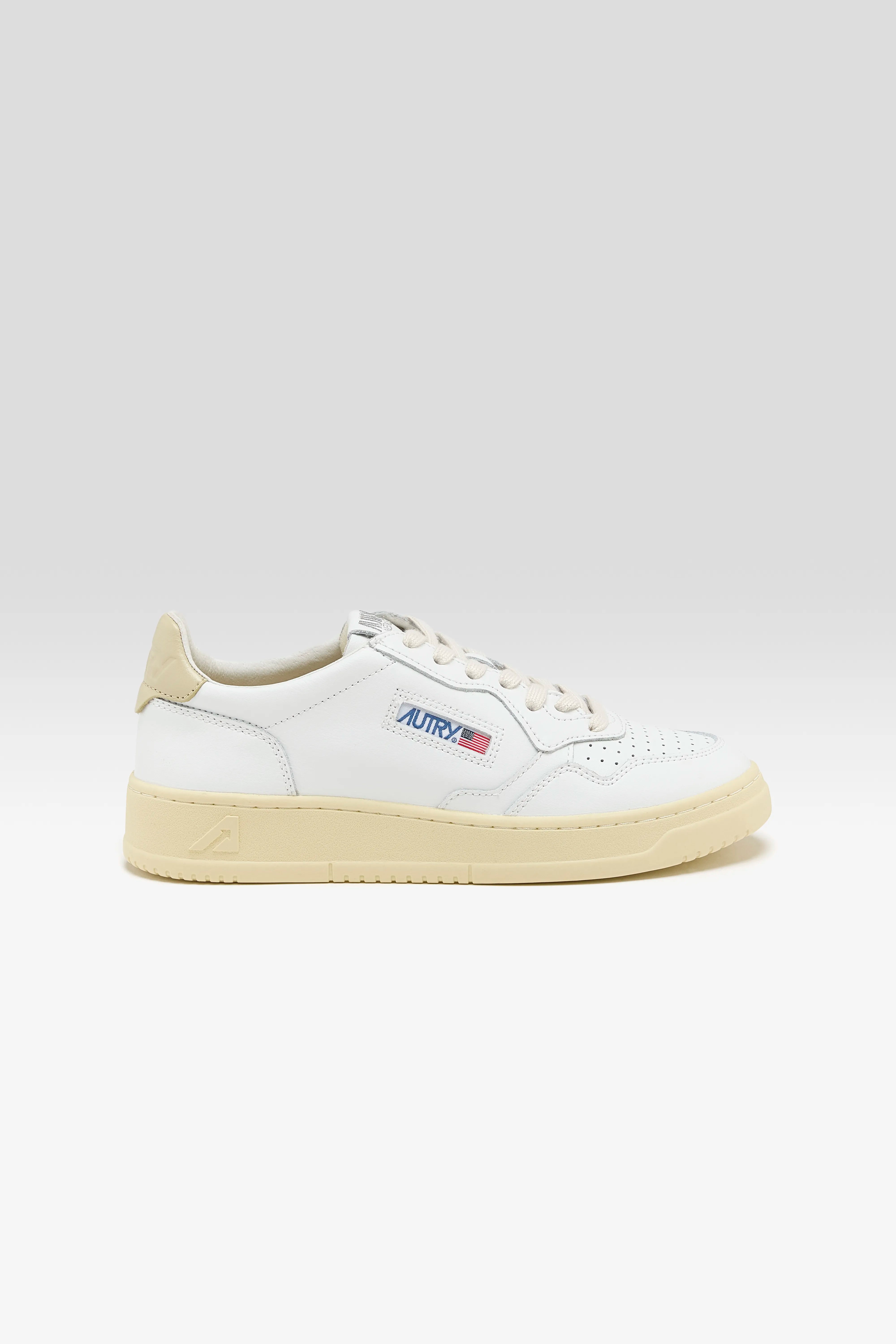 Medalist Low for Women  (252 / W / BEIGE)