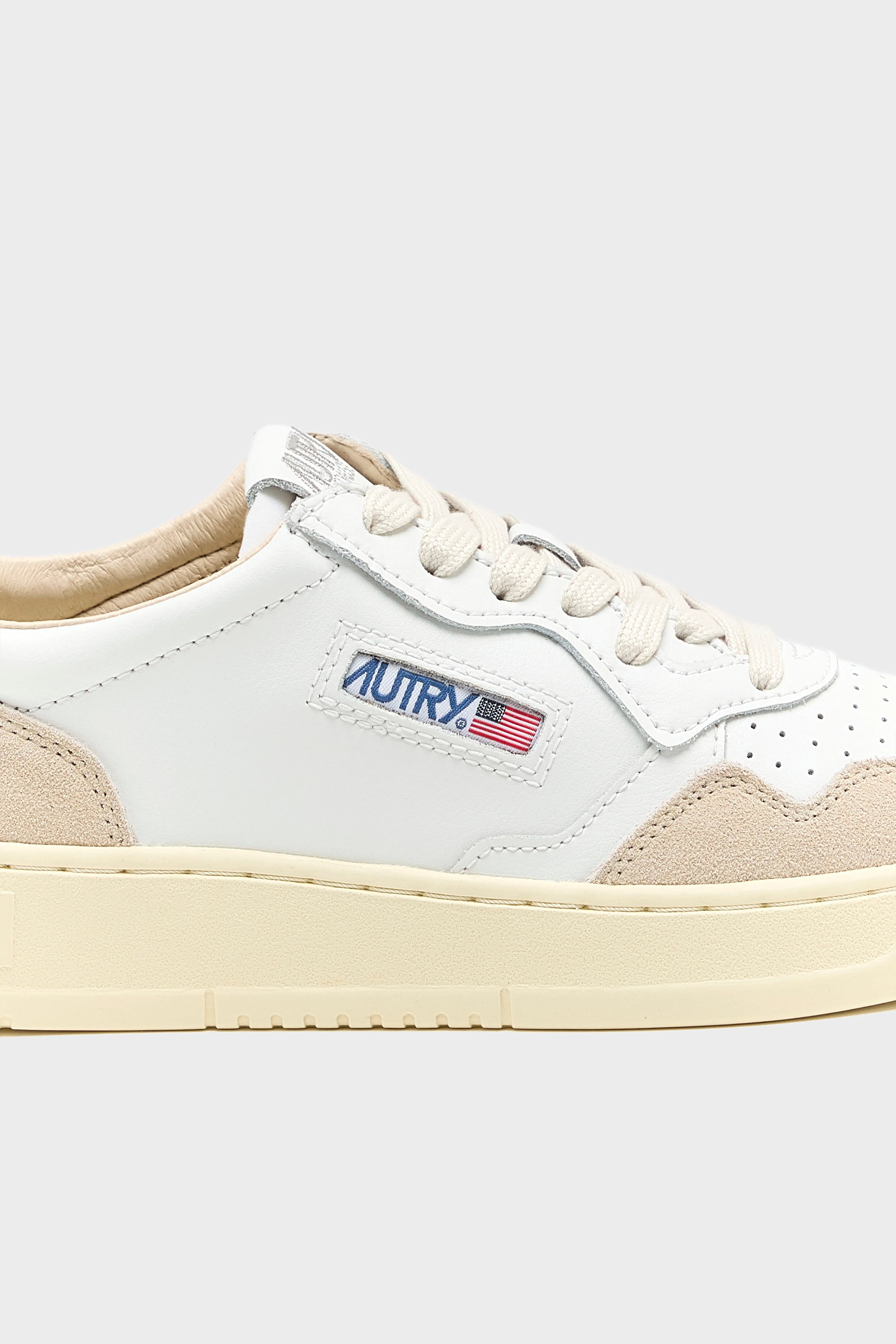 Medalist Low for Women  (252 / W / BEIGE)