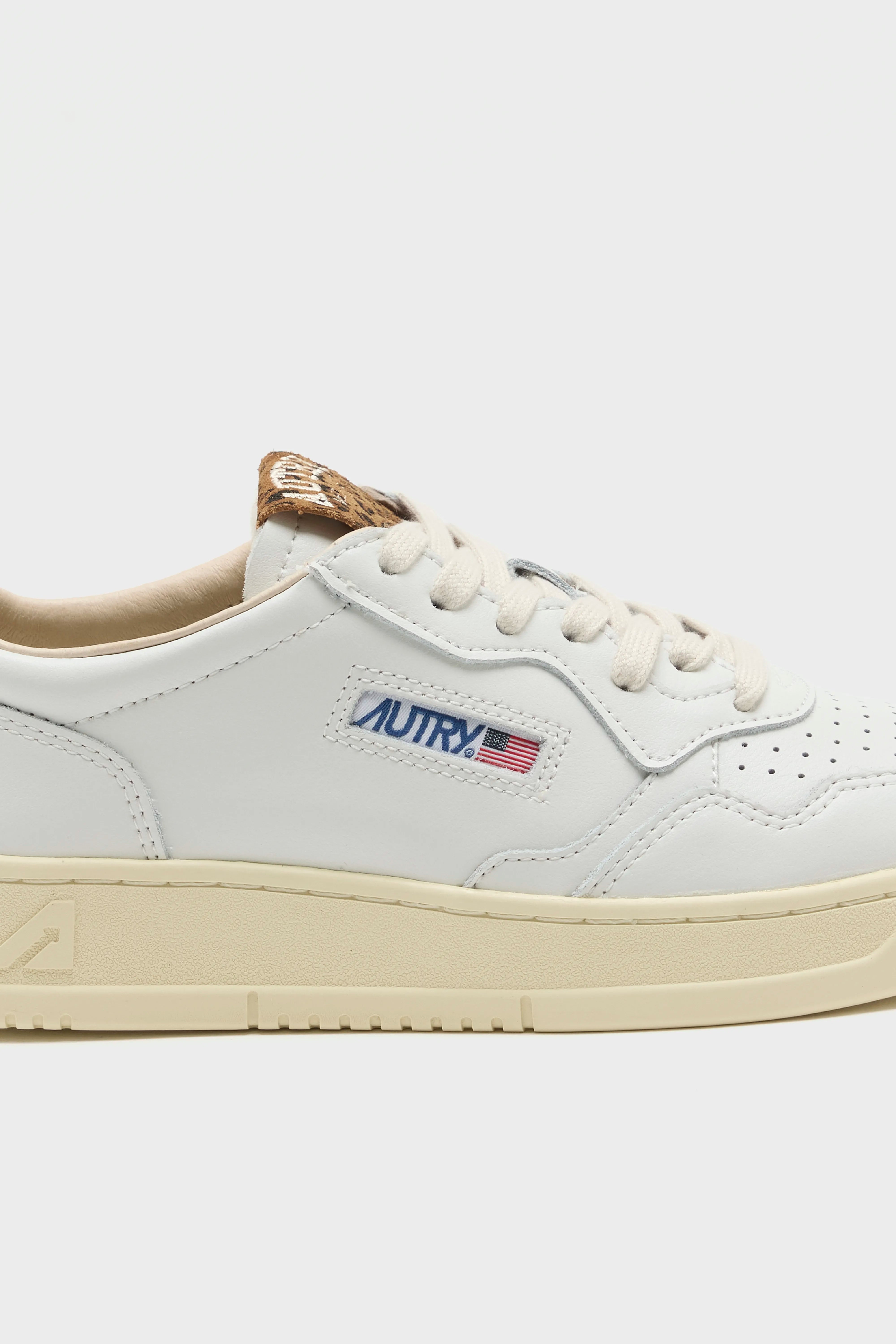 Medalist Low for Women (262 / W / OFF WHITE)