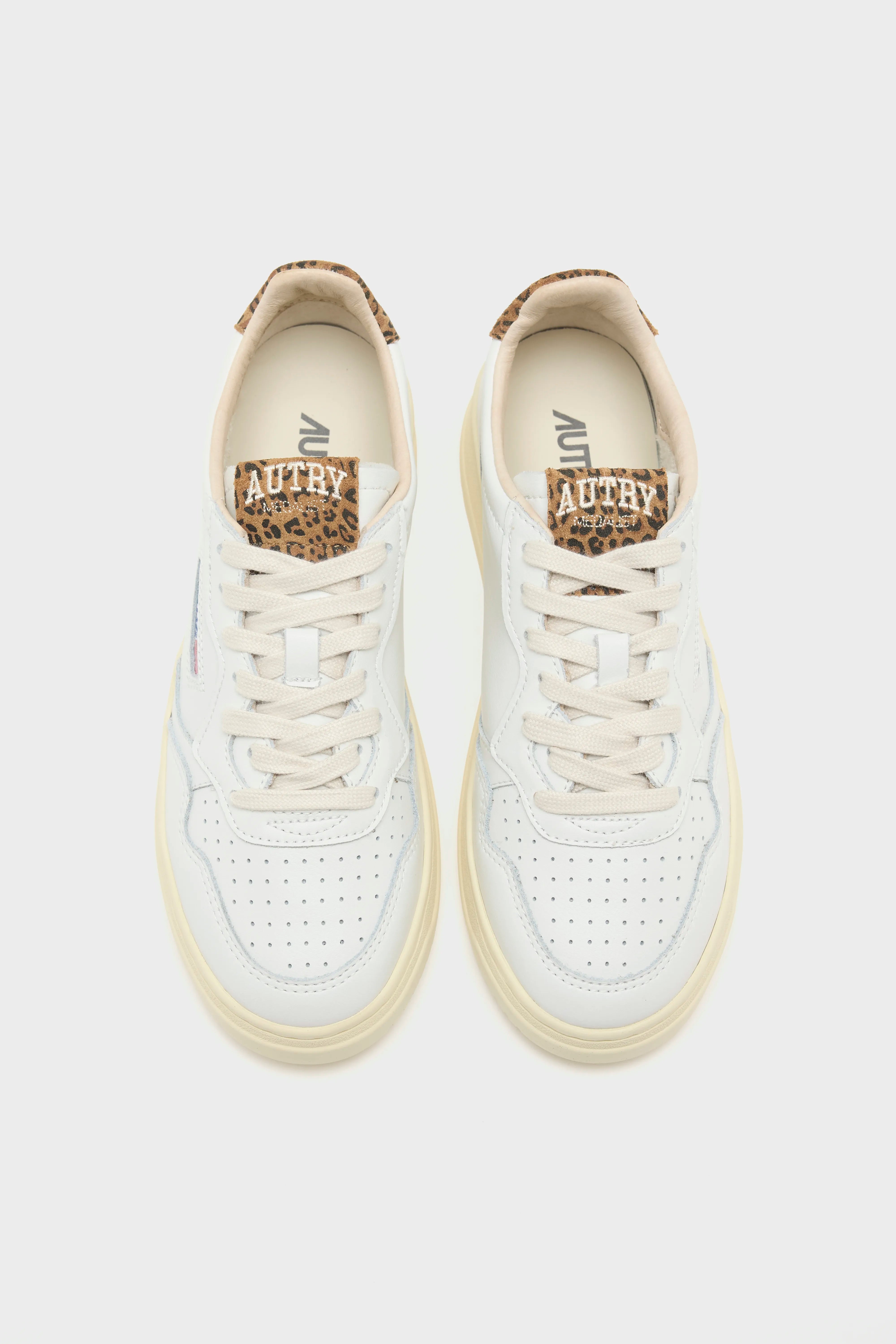 Medalist Low for Women (262 / W / OFF WHITE)