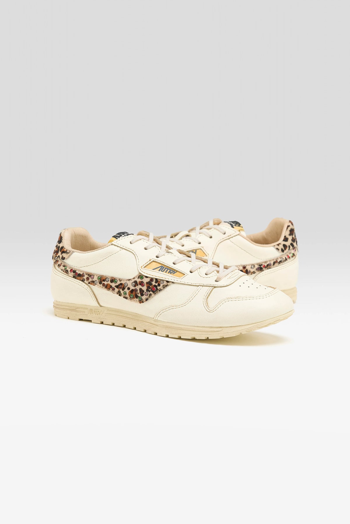 Windspin Low Super Vintage for Women (262 / W / VINTAGE WHITE)