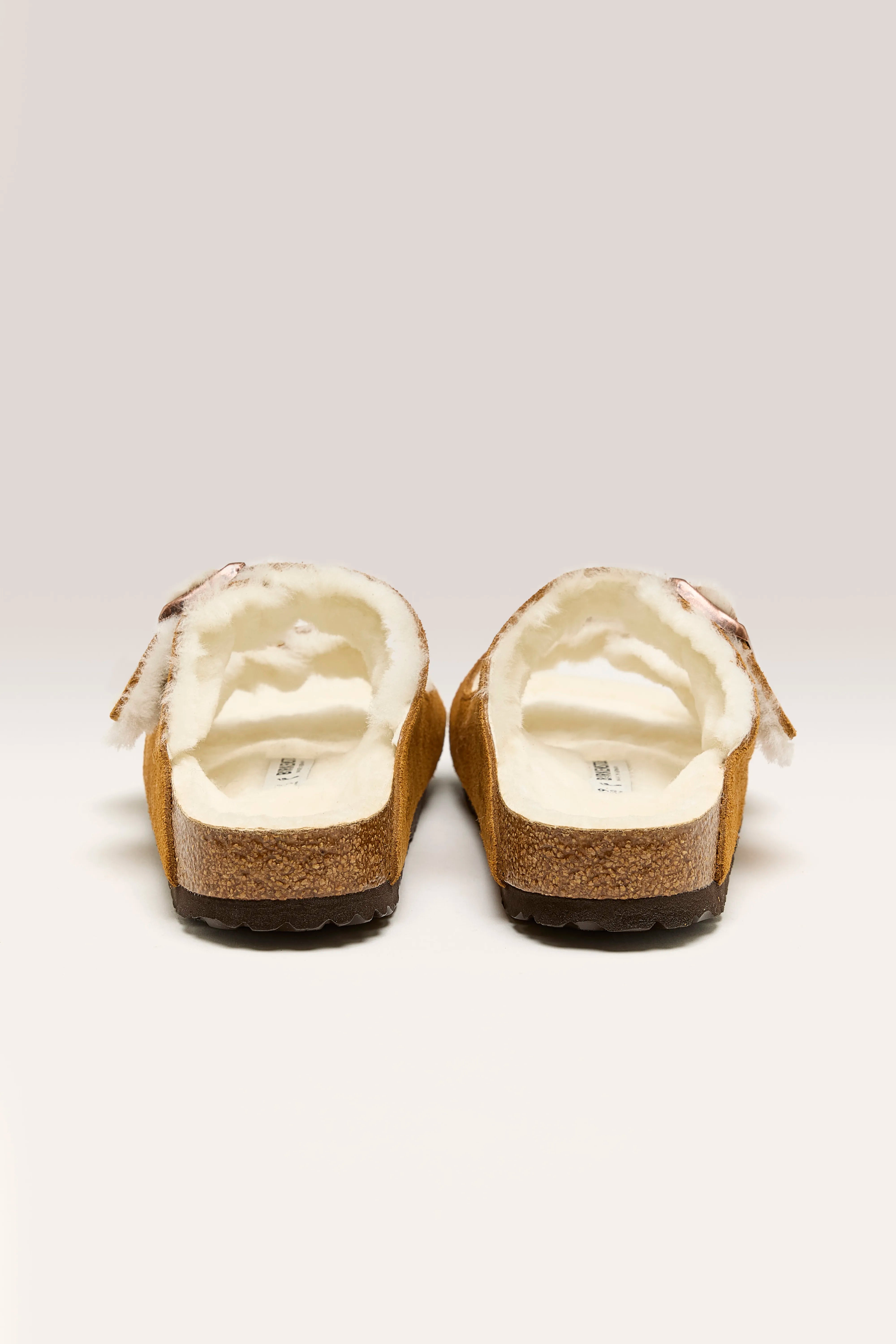 Arizona Shearling Sandals (242 / W / TAN)