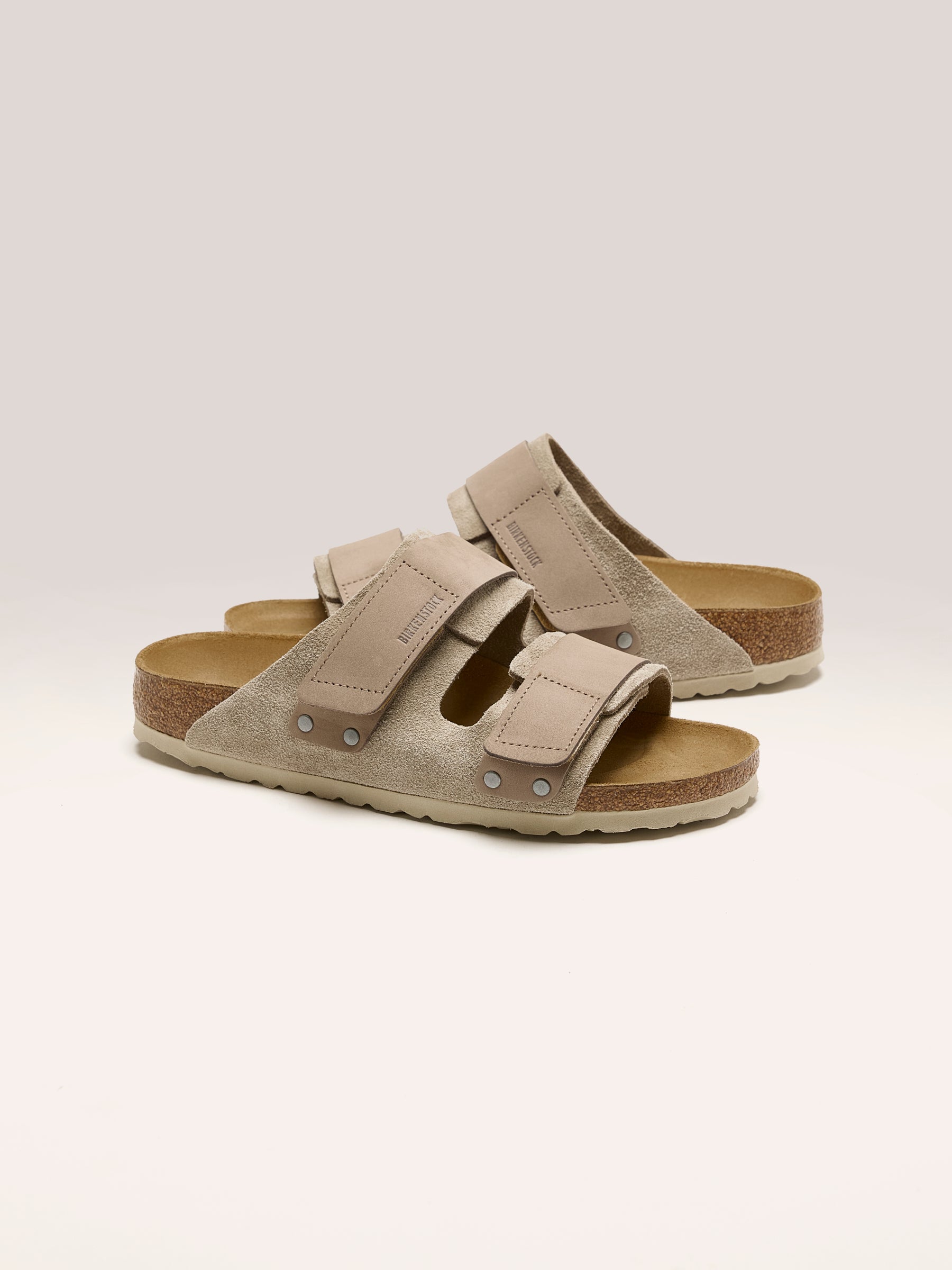 Uji Nubuck pour Femmes (242 / W / TAUPE)