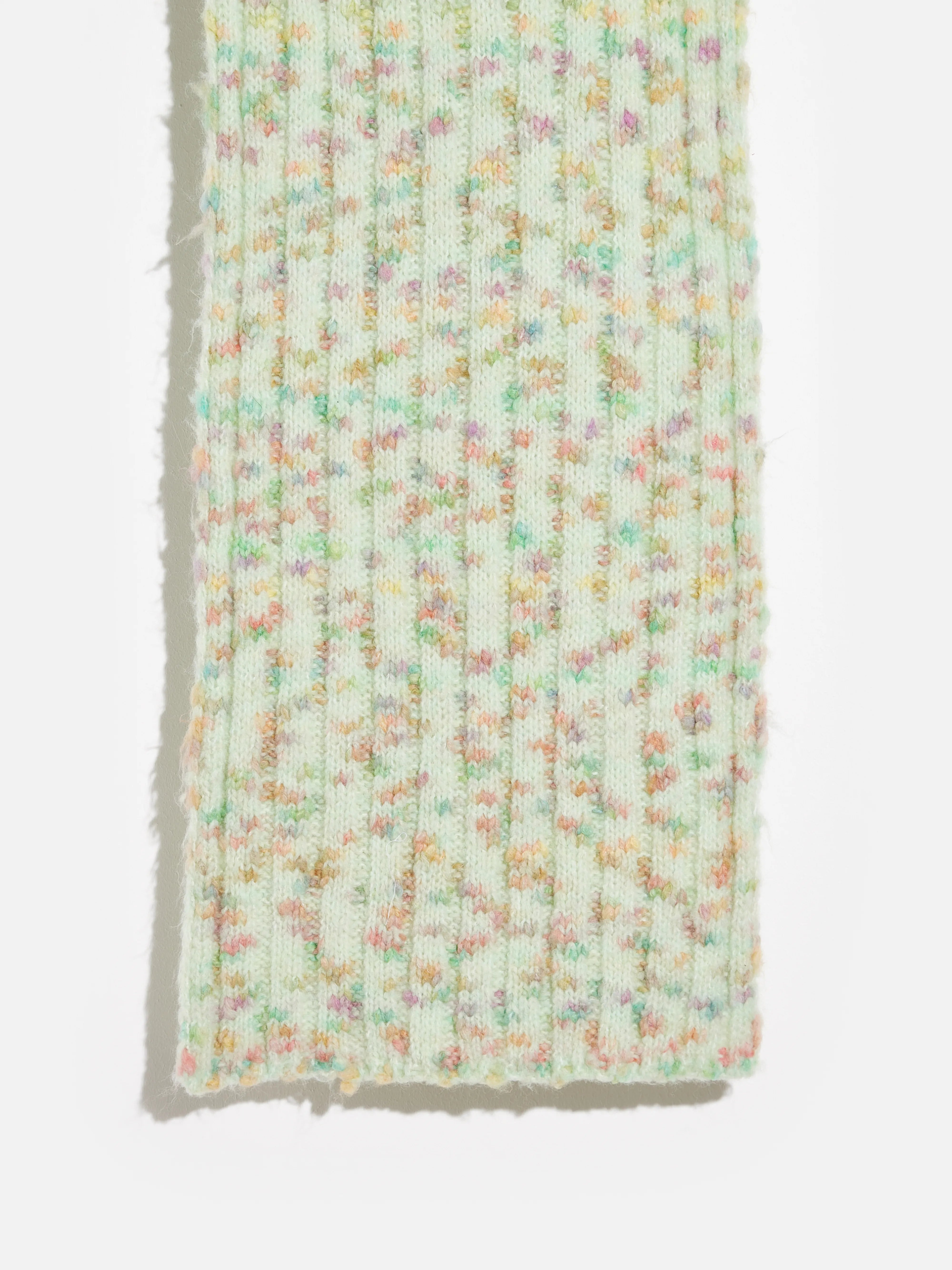 Aumoy Scarf (232 / G / CELADON)