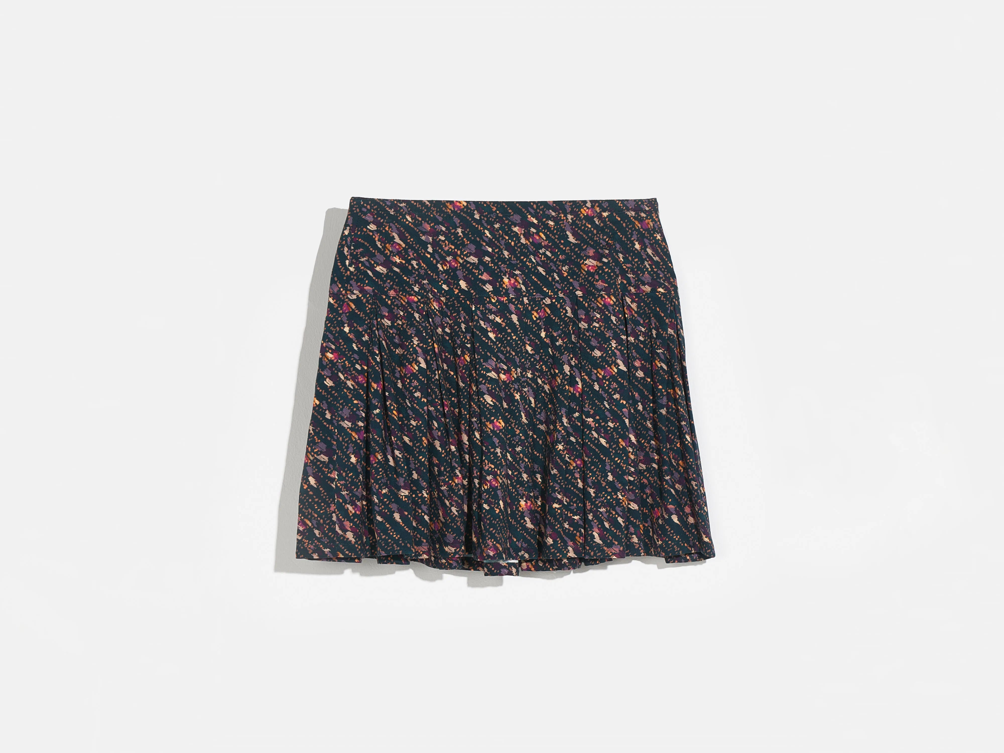 Aka Skirt (232 / G / DISPLAY B)