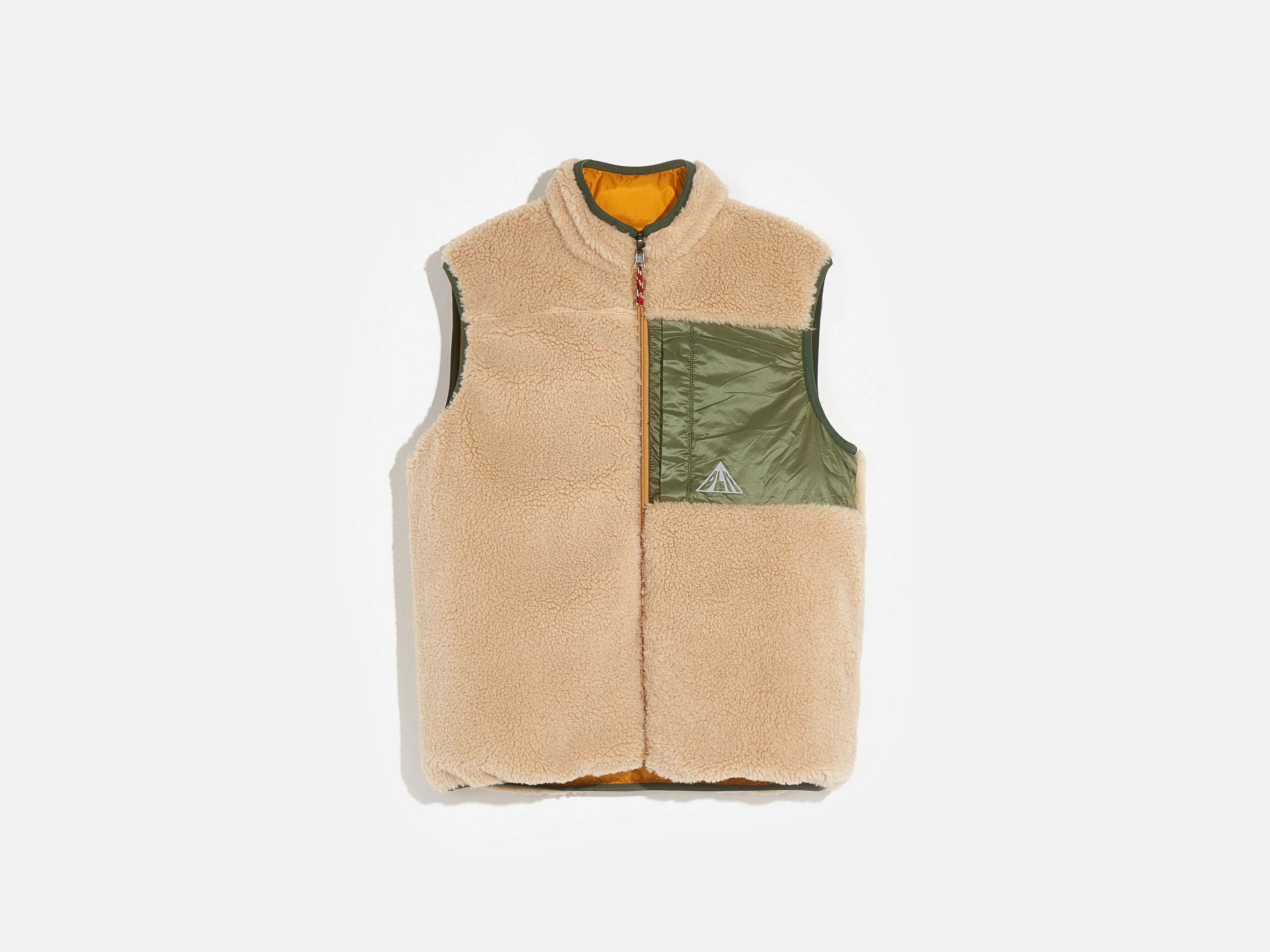 Hans Vest (232 / B / FALL)