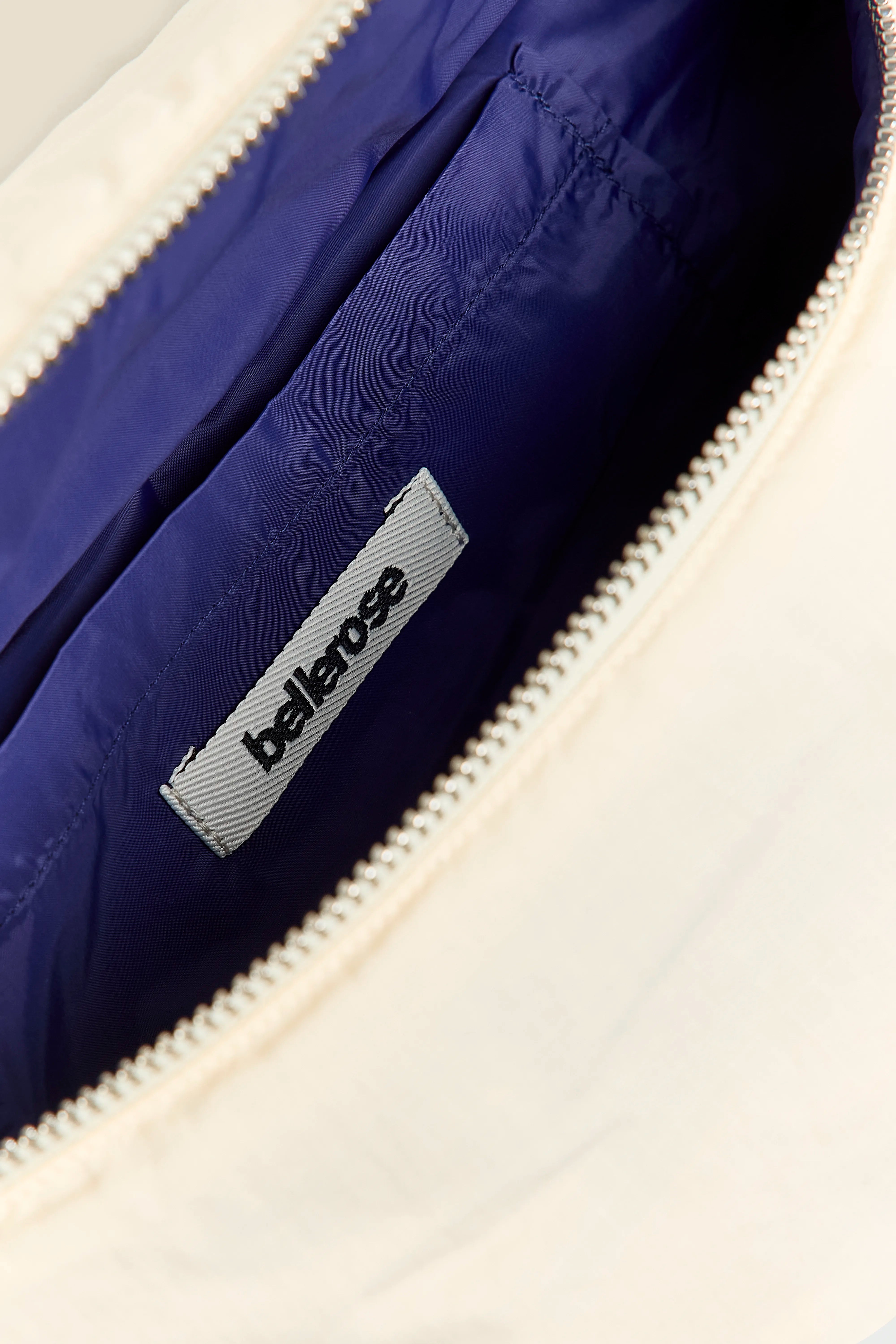 Heccy sling bag (261 / G / WHISPER)