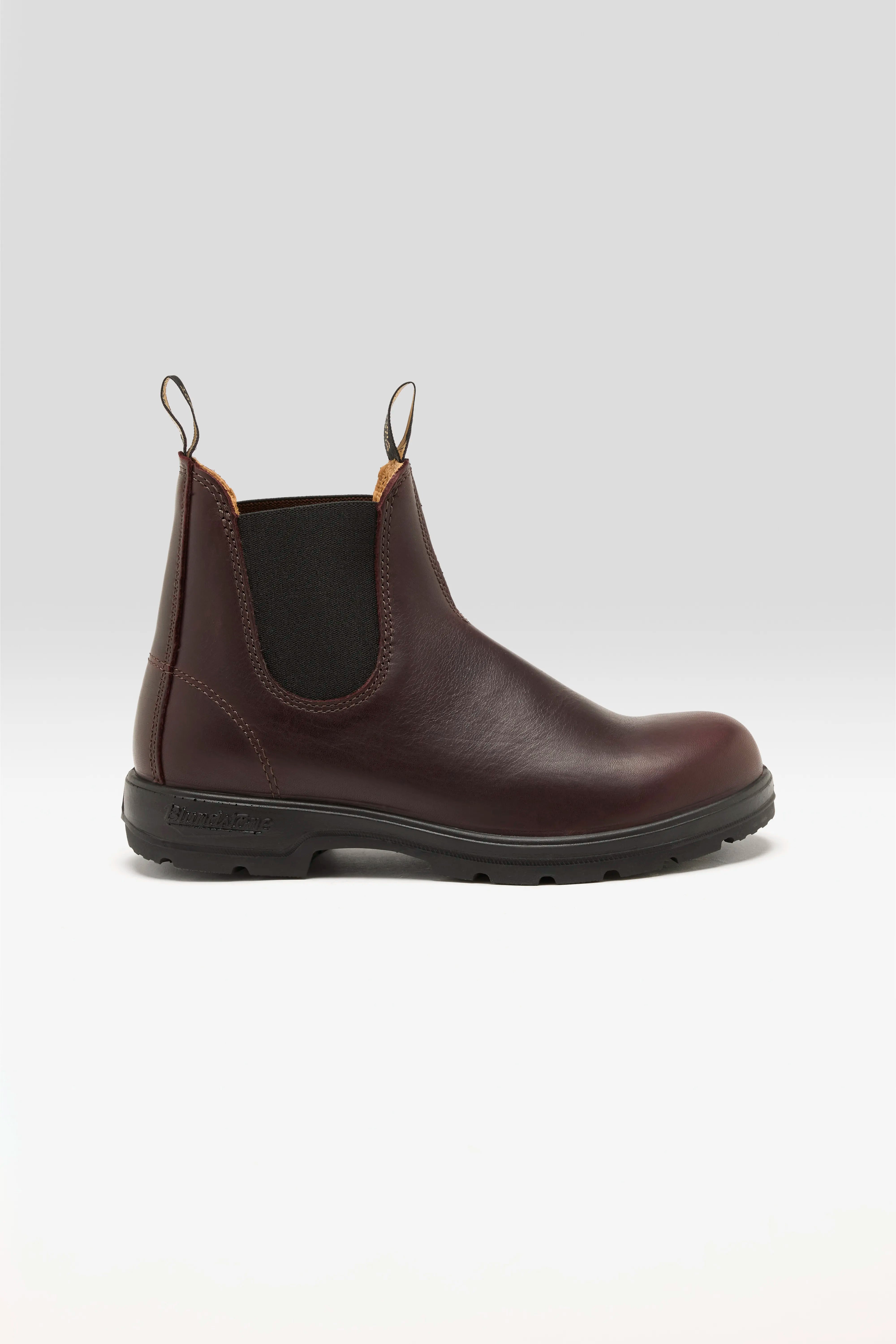 2130 Classic Chelsea Boots for Women (242 / W / AUBURN)