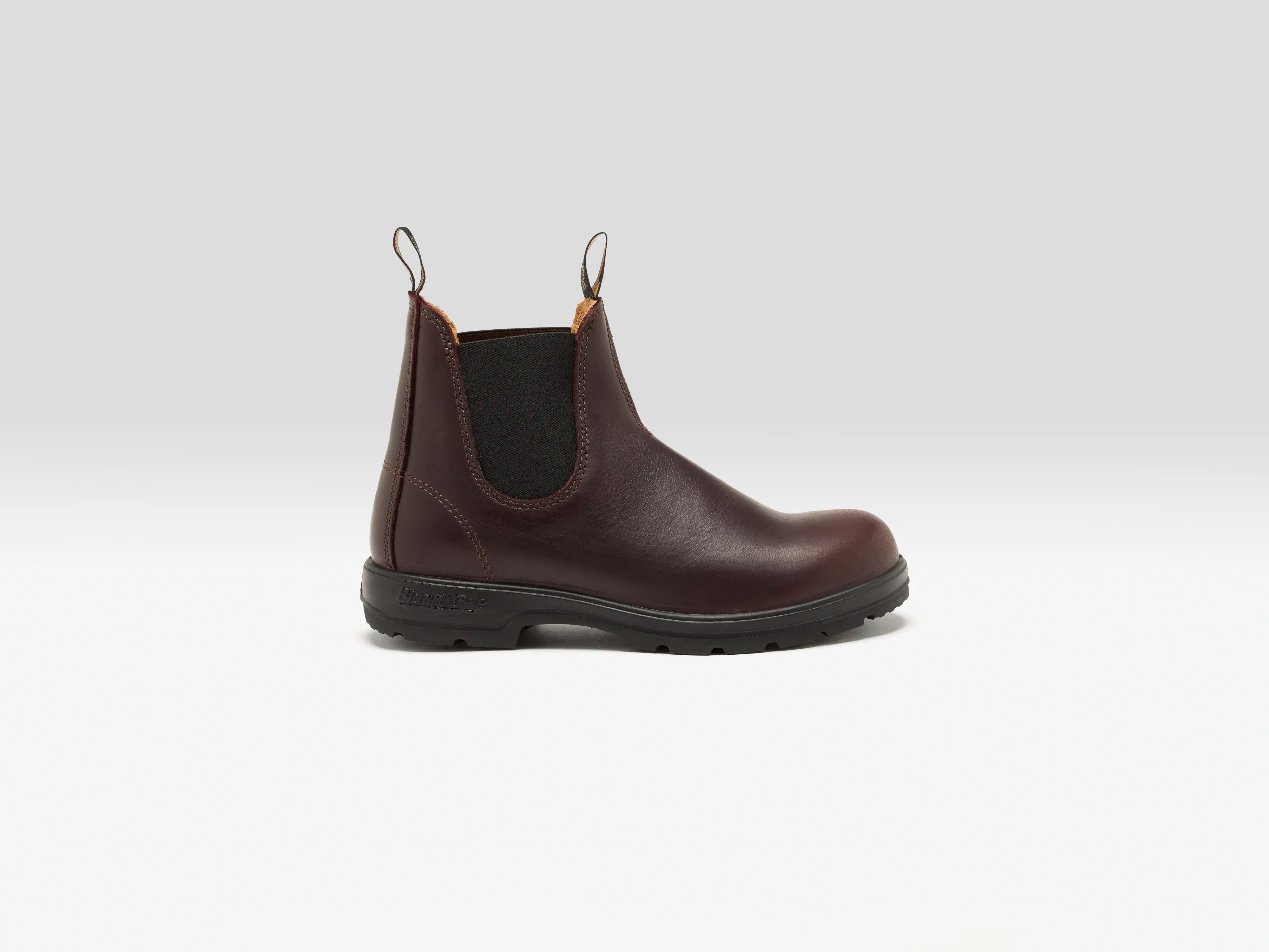 2130 Classic Chelsea Boots for Women (242 / W / AUBURN)