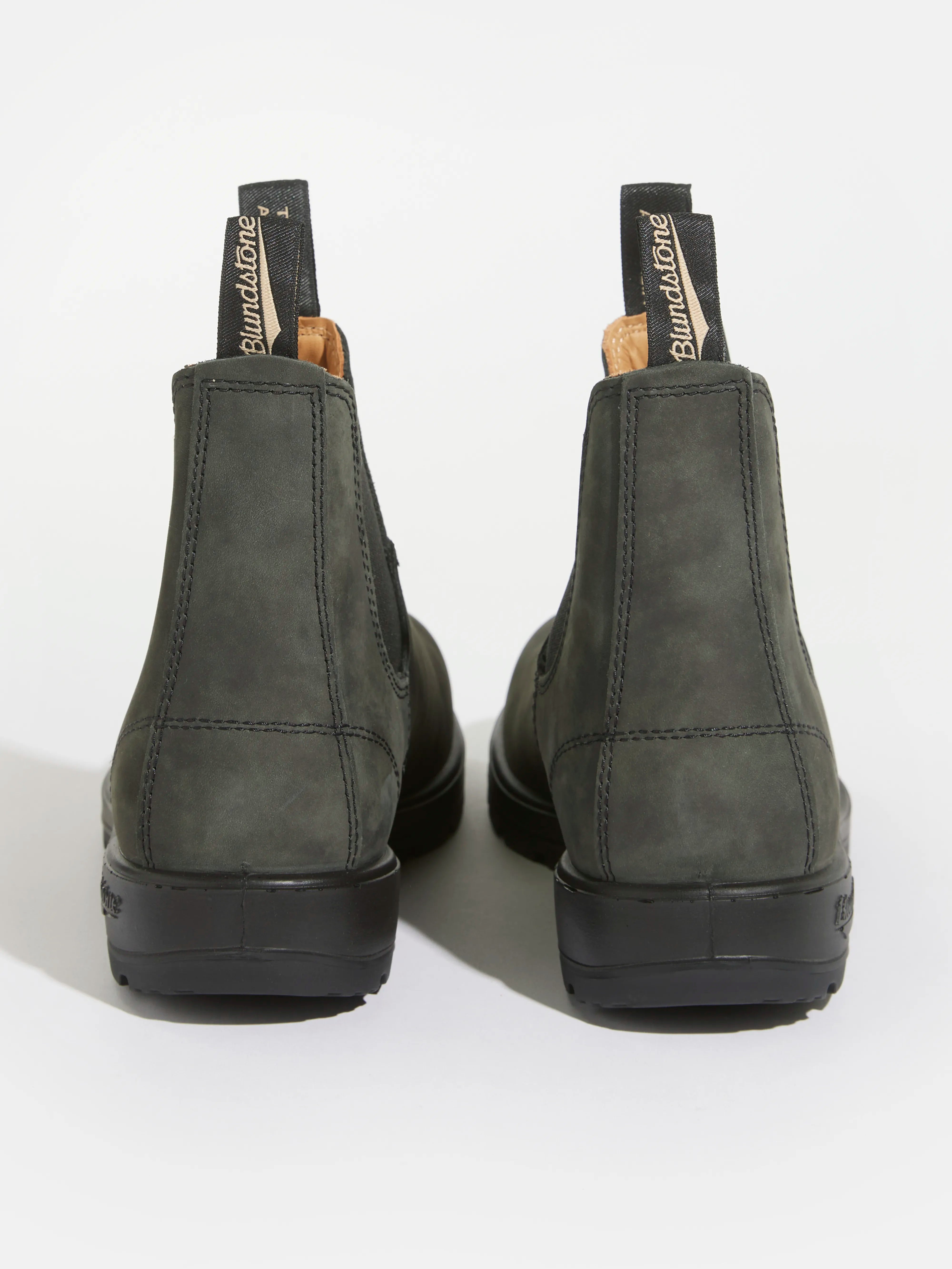 587 Classic Chelsea Boots for Women (242 / W / BLACK)