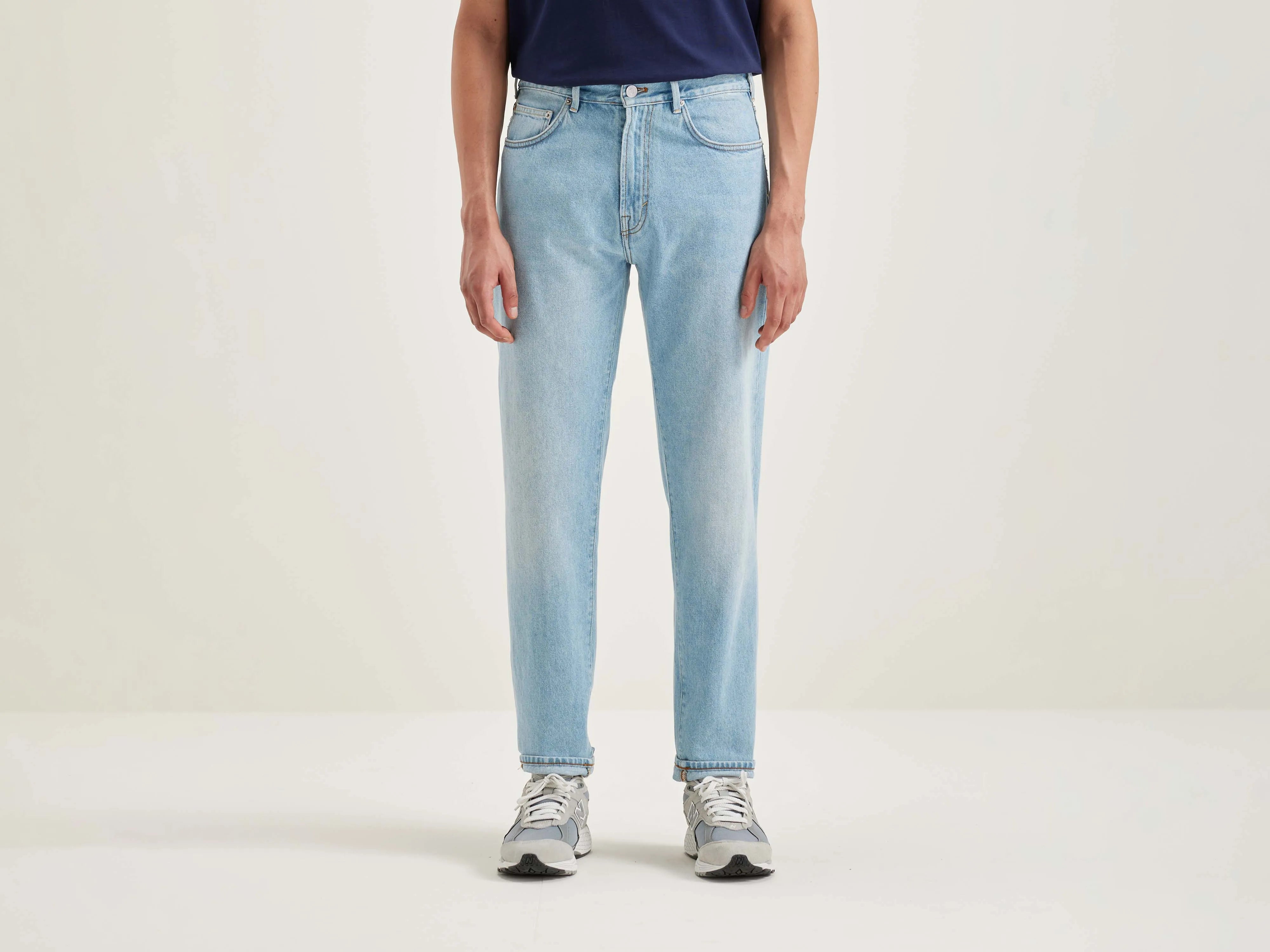Denim N. 04 tapered jeans (242 / M / VINTAGE LT BLUE)