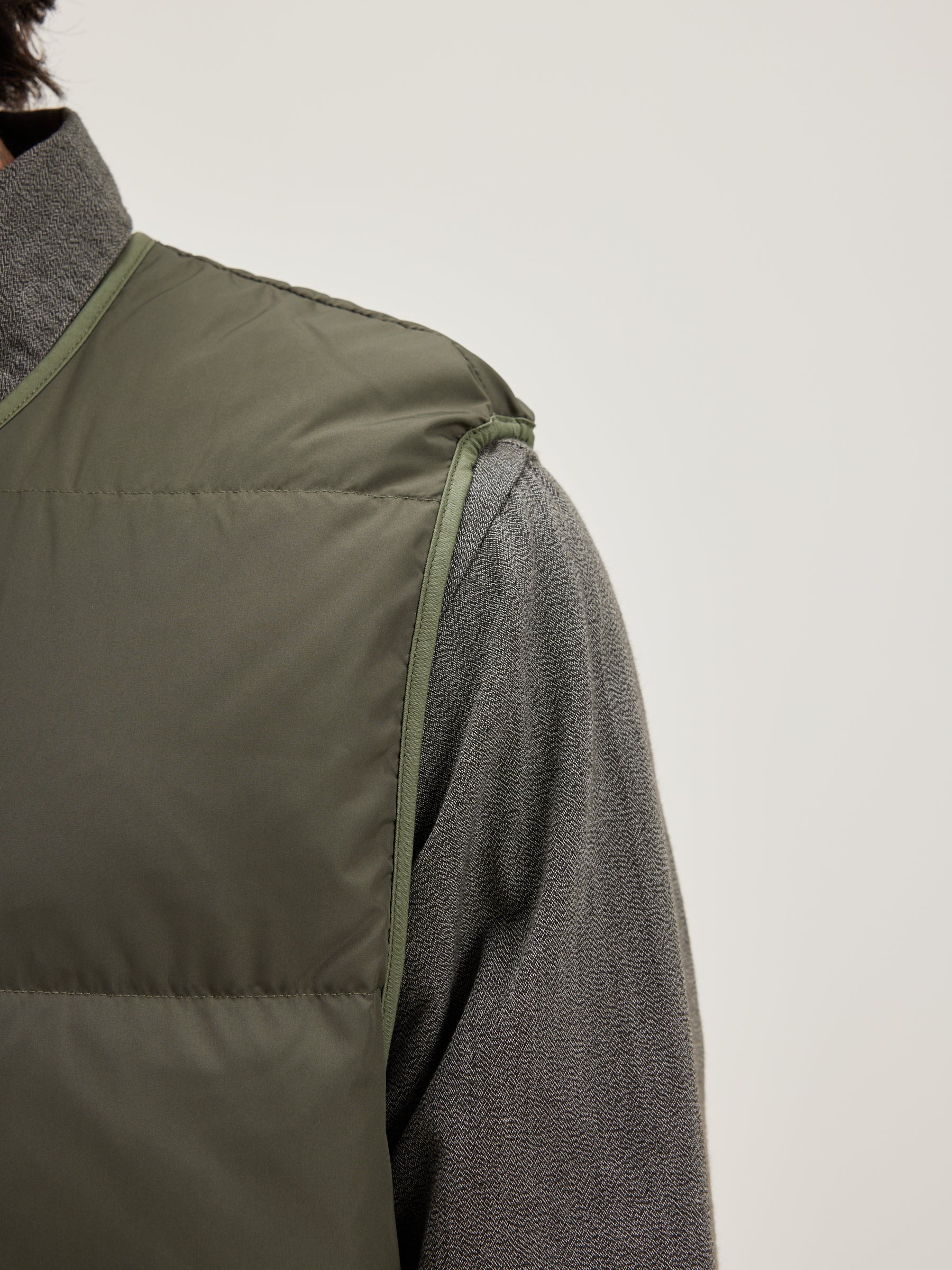 Veste sans manches Hoch (242 / M / DARK OLIVE)