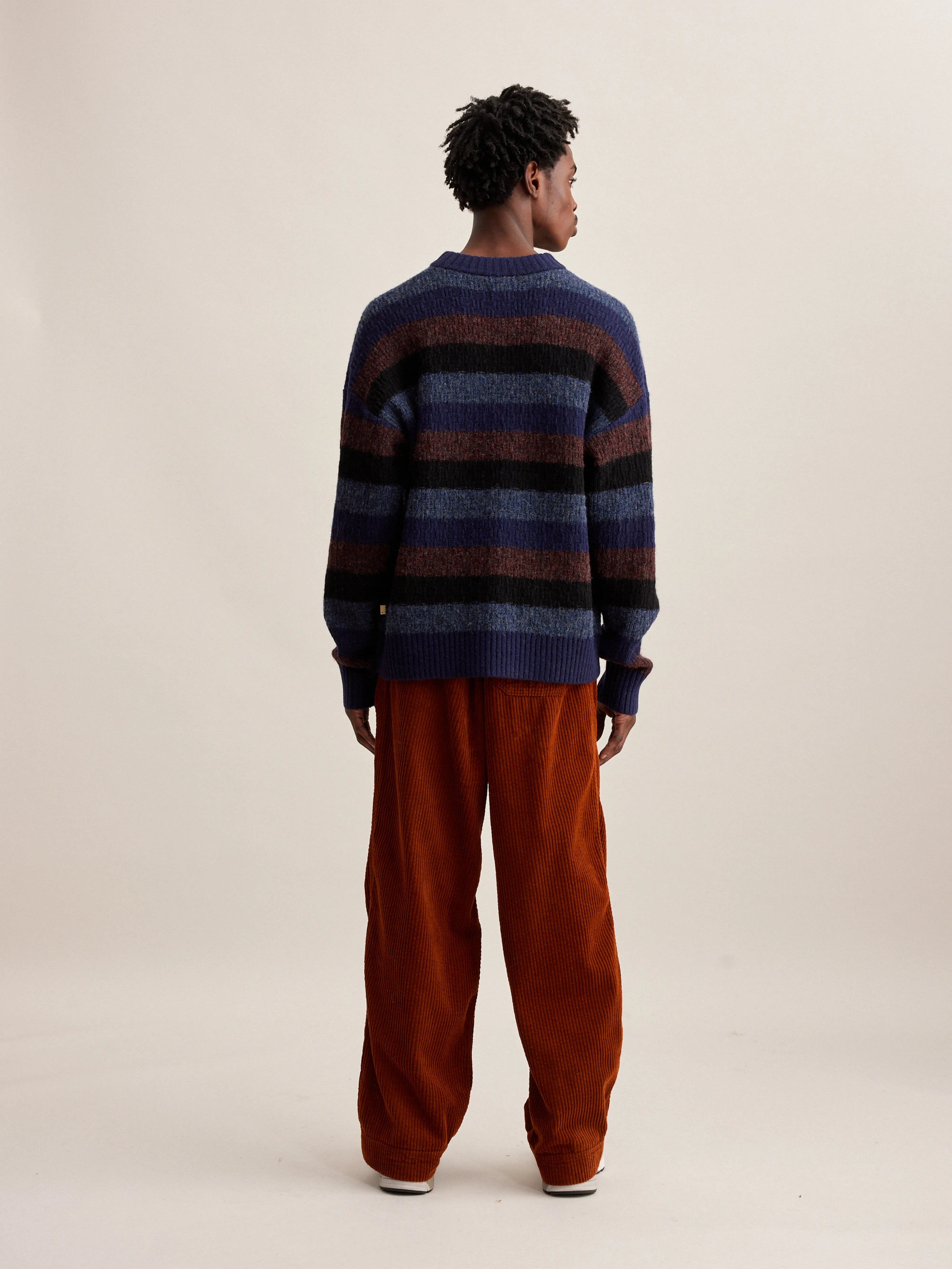 Pull Umaba (232 / M / STRIPE A)