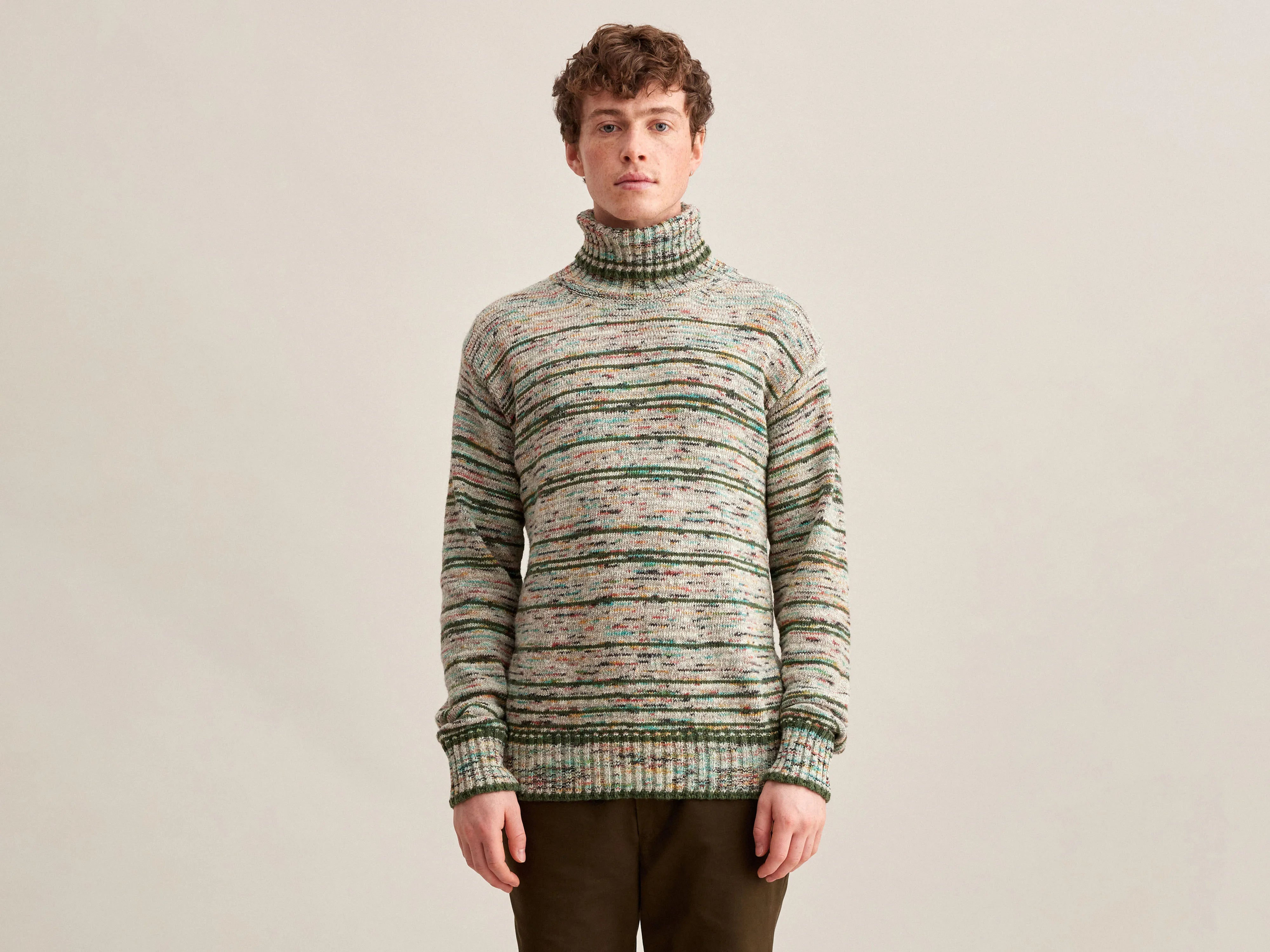 Pull Naint (232 / M / STRIPE A)