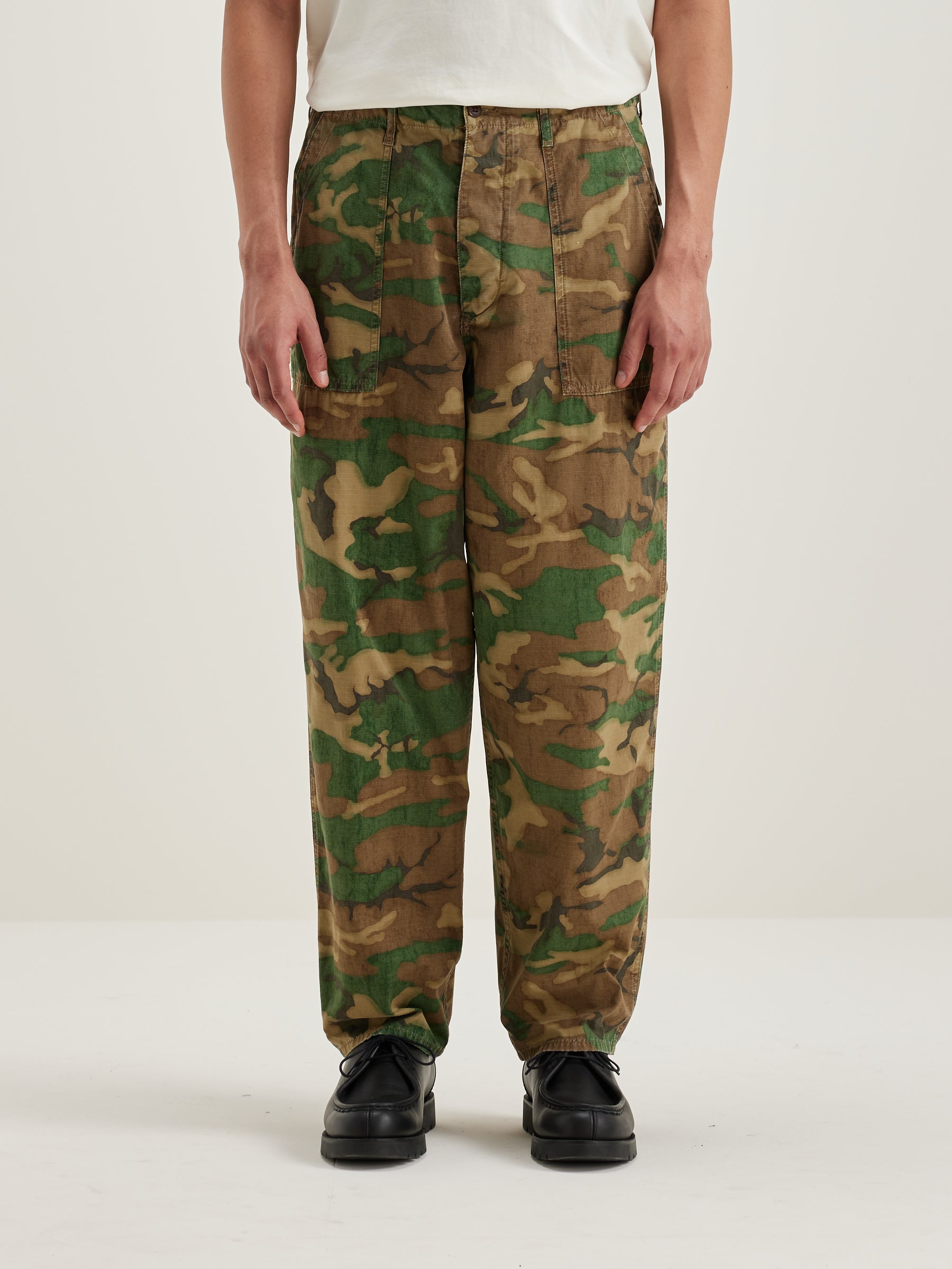 Kargo Cropped Tapered Trousers - Amber / Army For Men | Bellerose