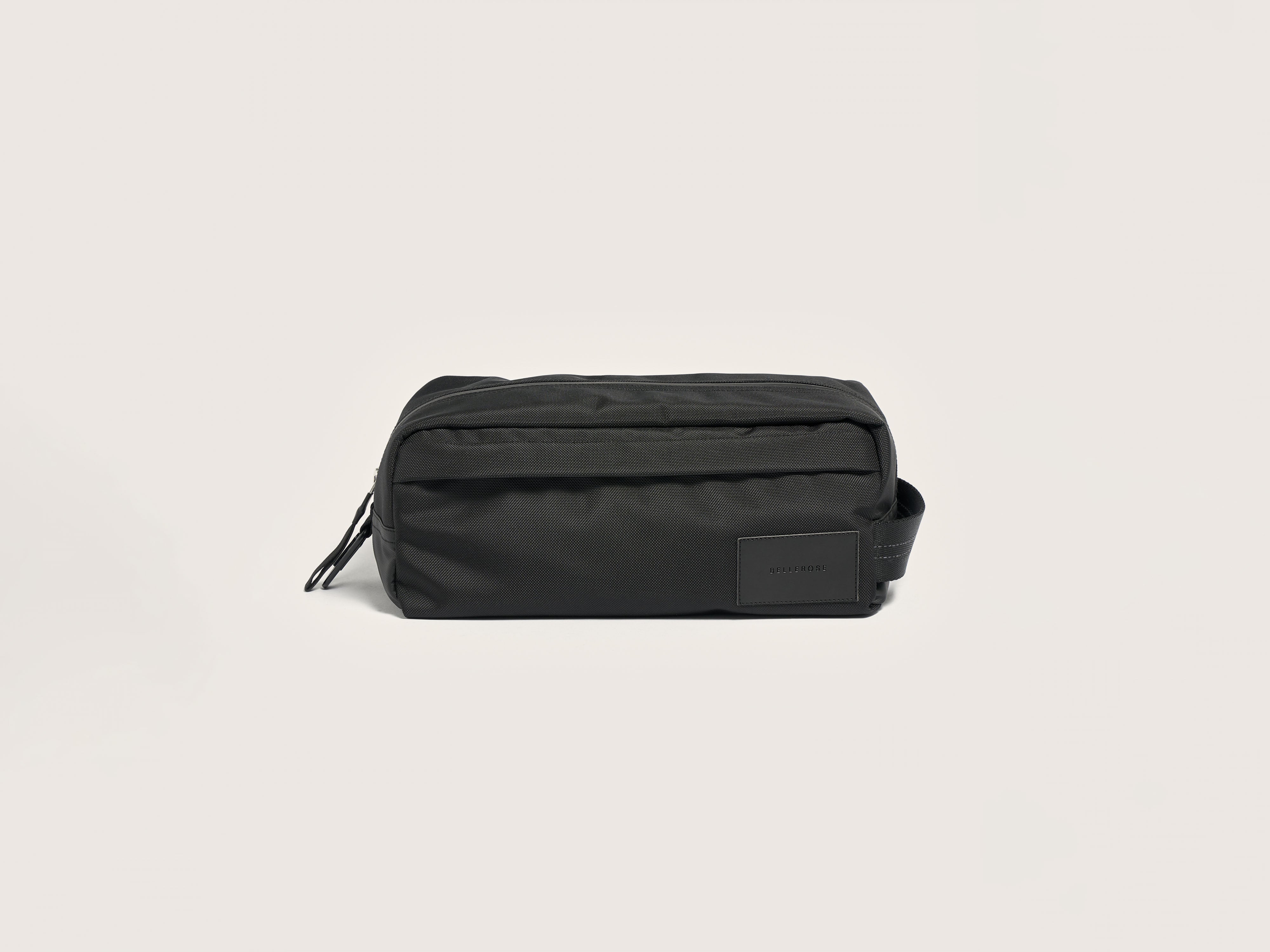 Henain toiletry bag (251 / M / BLACK BEAUTY)