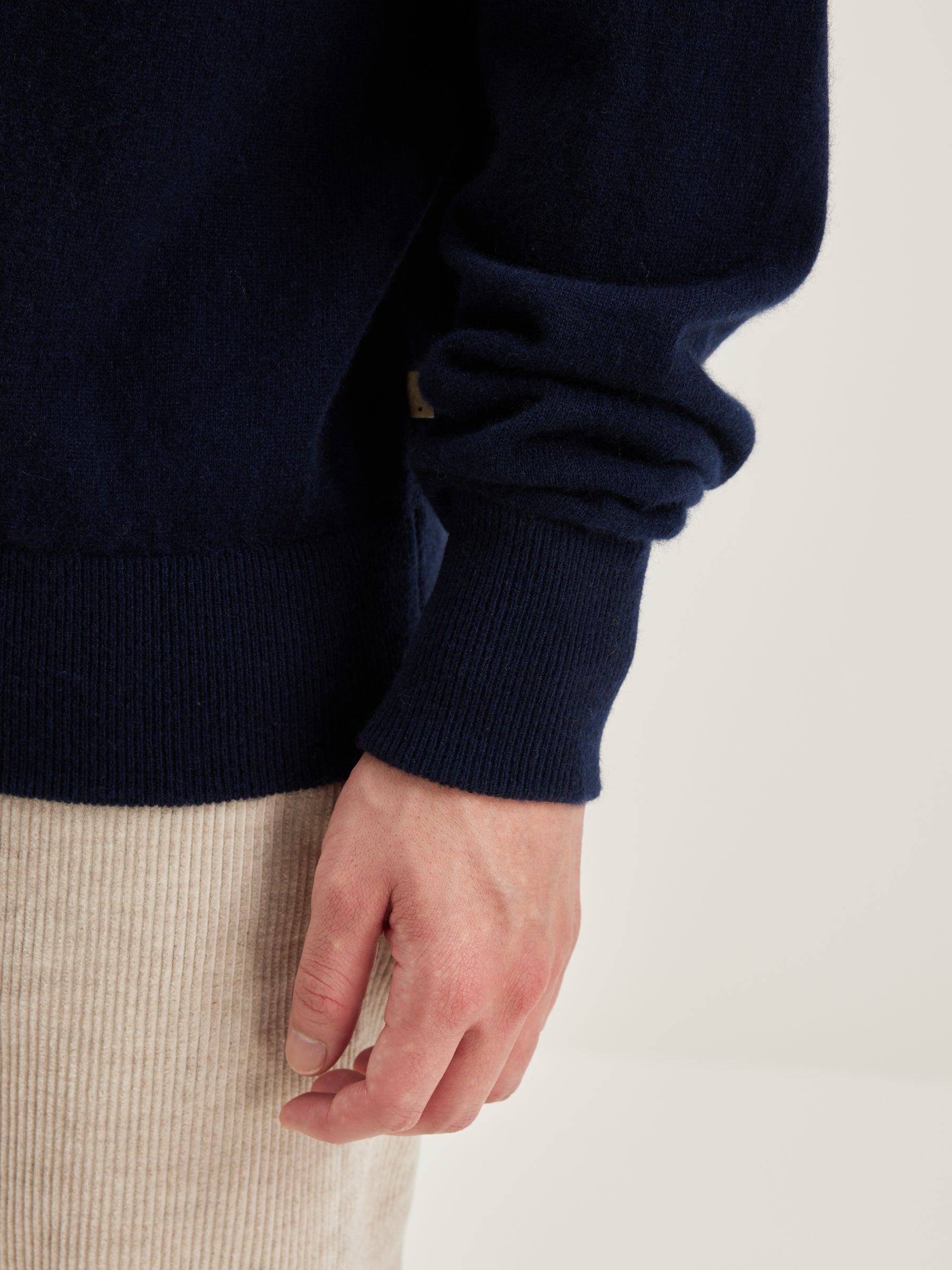 Slamy crew-neck sweater (242 / M / NAVY)