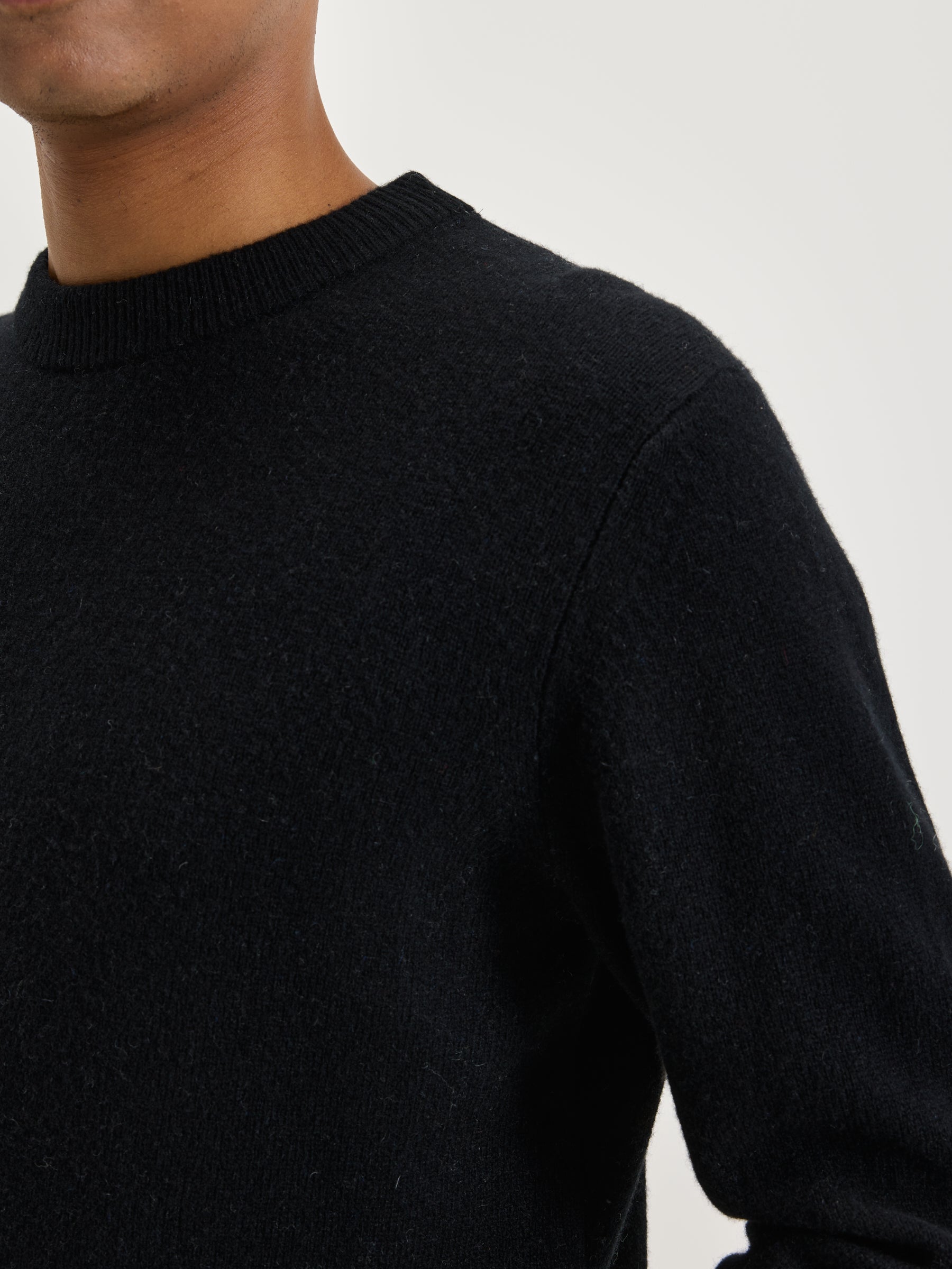 Donoon Crew-neck Sweater - Black For Men | Bellerose