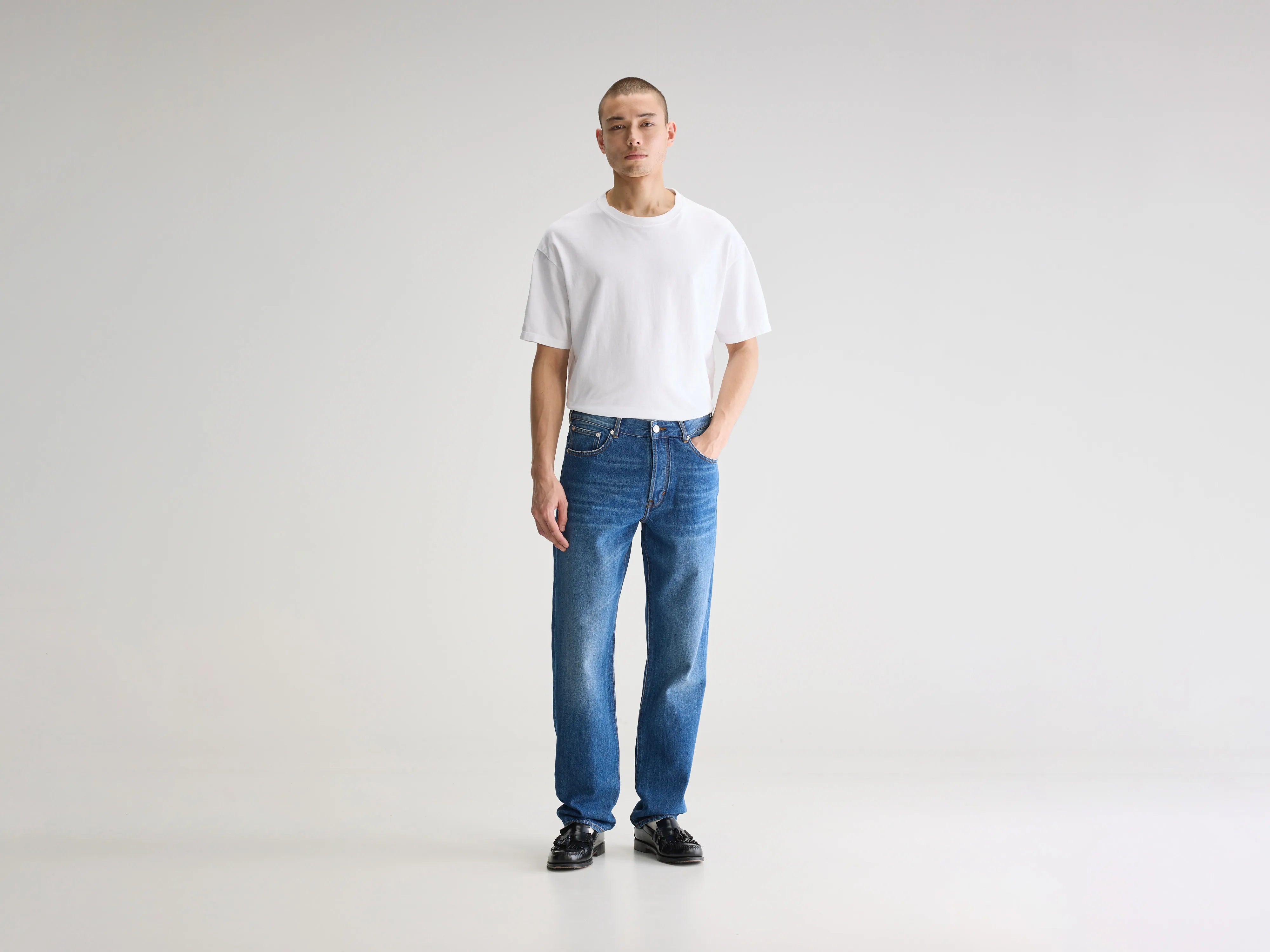 Denim N. 07 tapered jeans (251 / M / MD BLUE BLEACH)