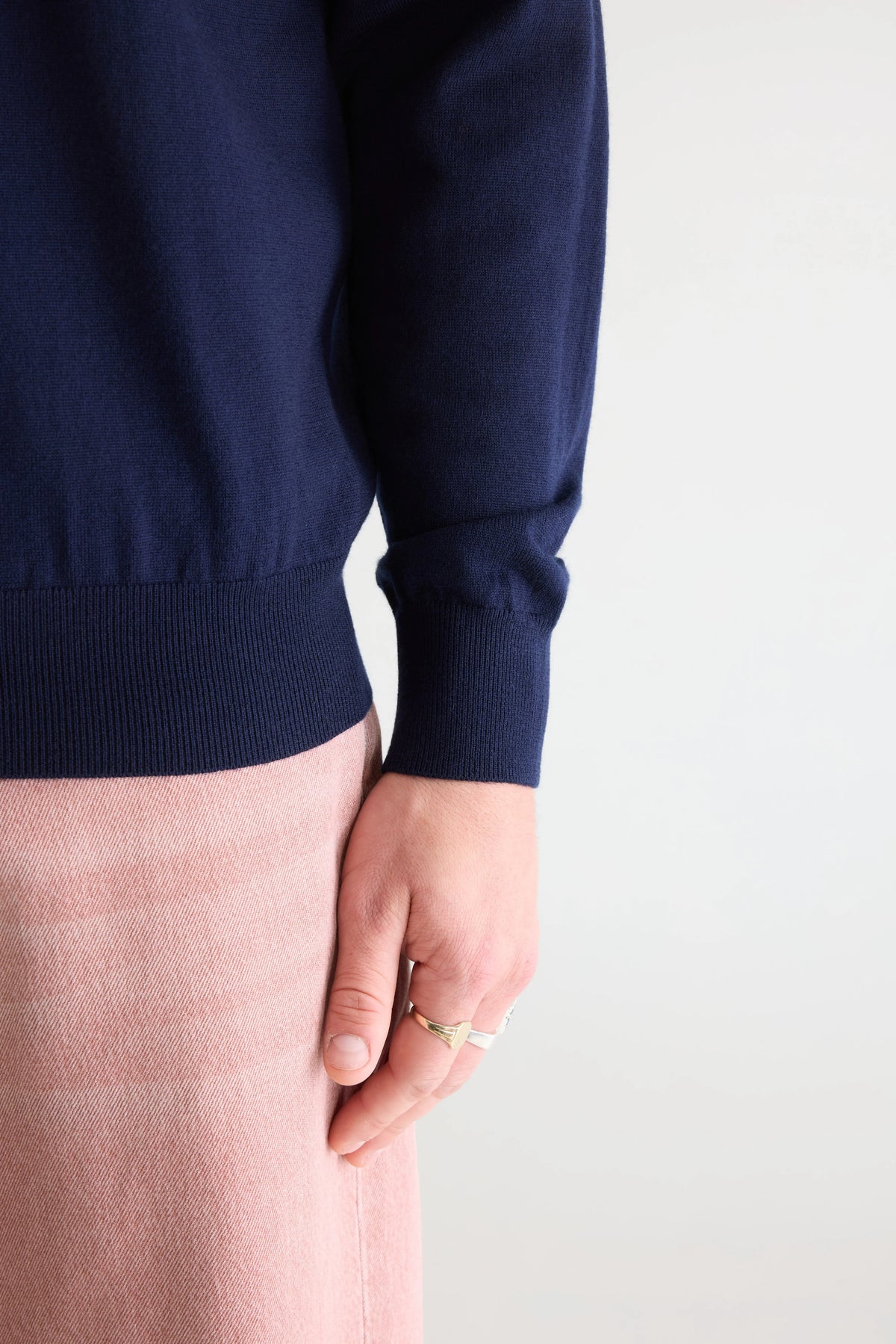 Dilliv crewneck navy sweater (251 / M / NAVY)