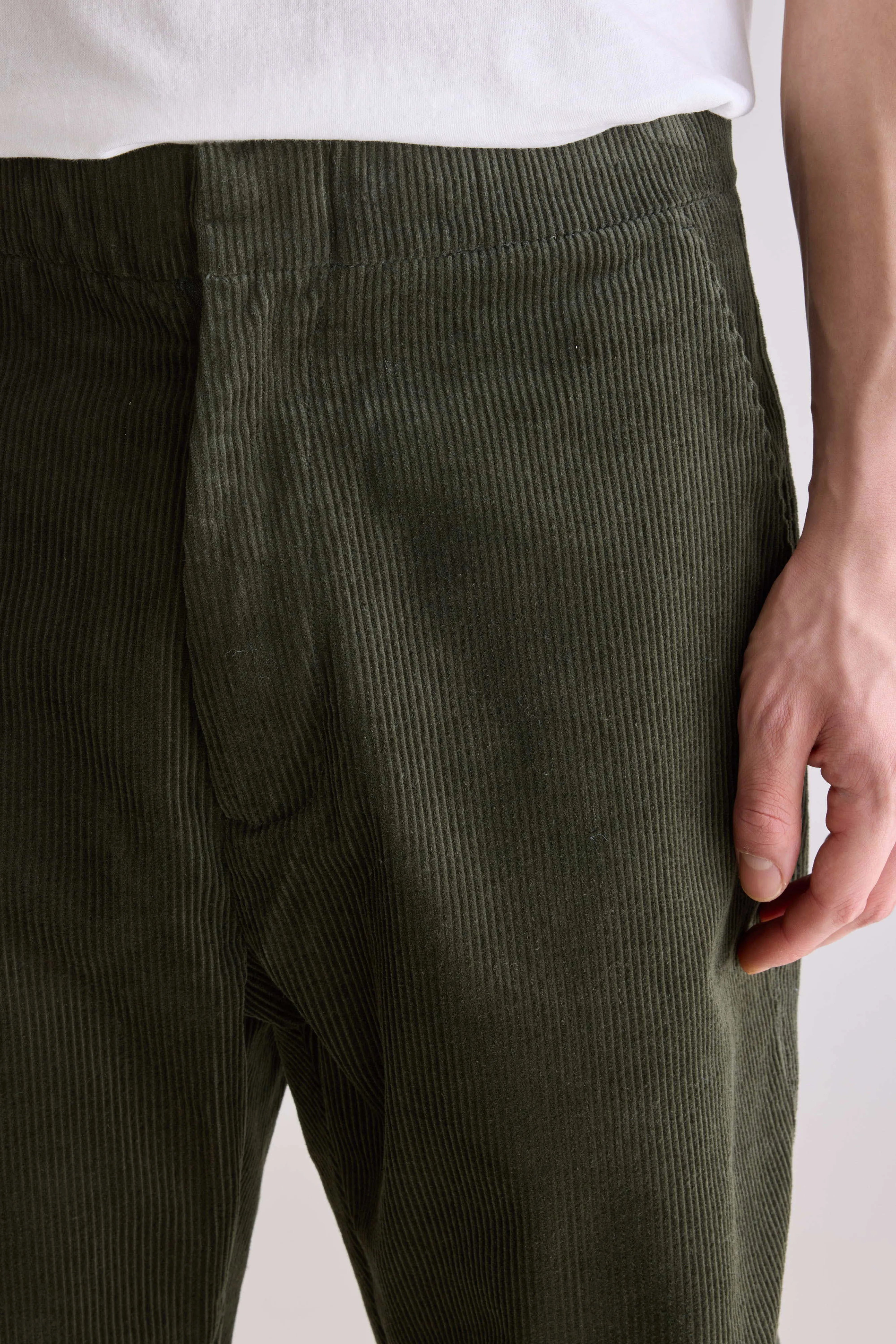 Paynt corduroy trousers (252 / M / DARK OLIVE)