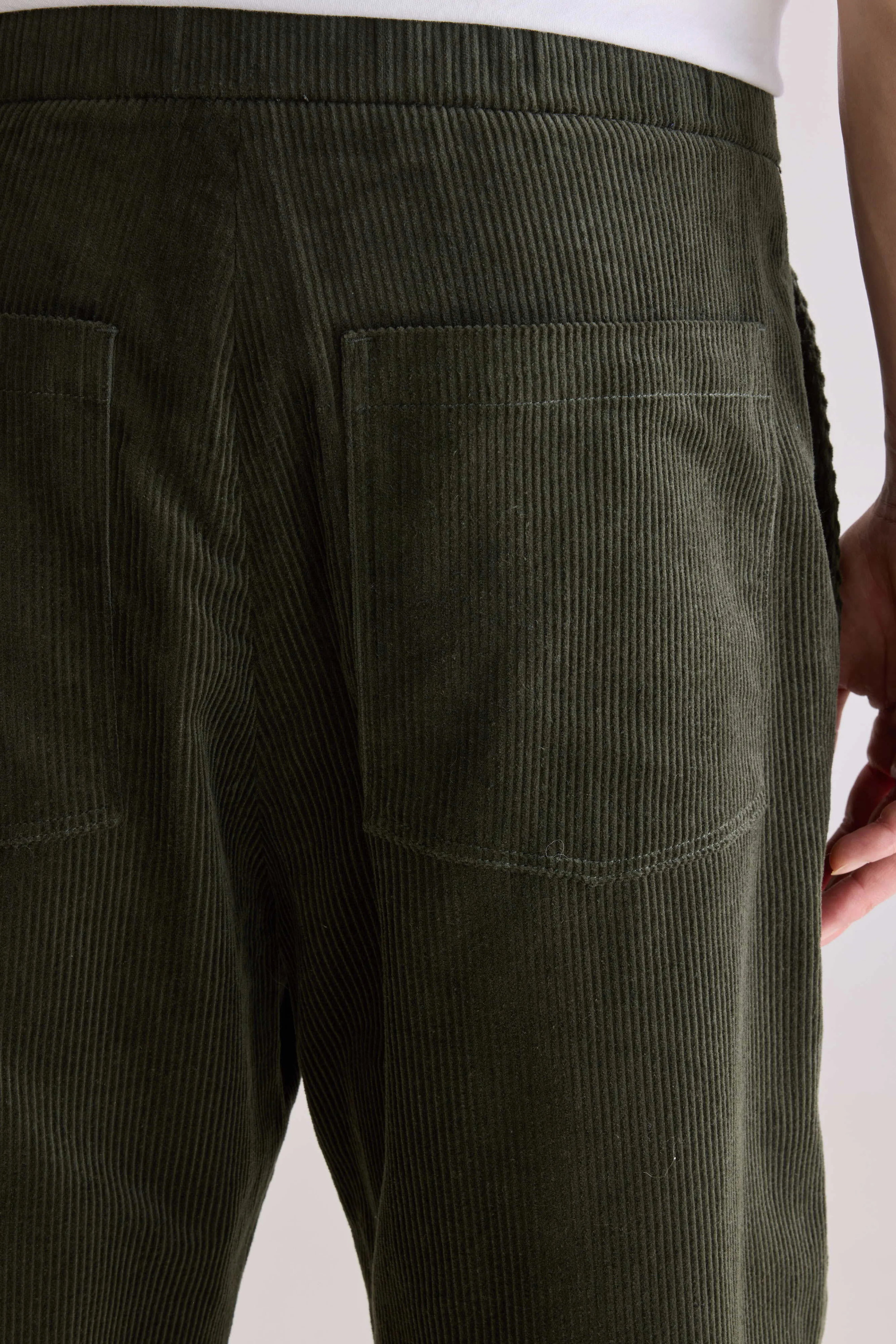 Paynt corduroy trousers (252 / M / DARK OLIVE)
