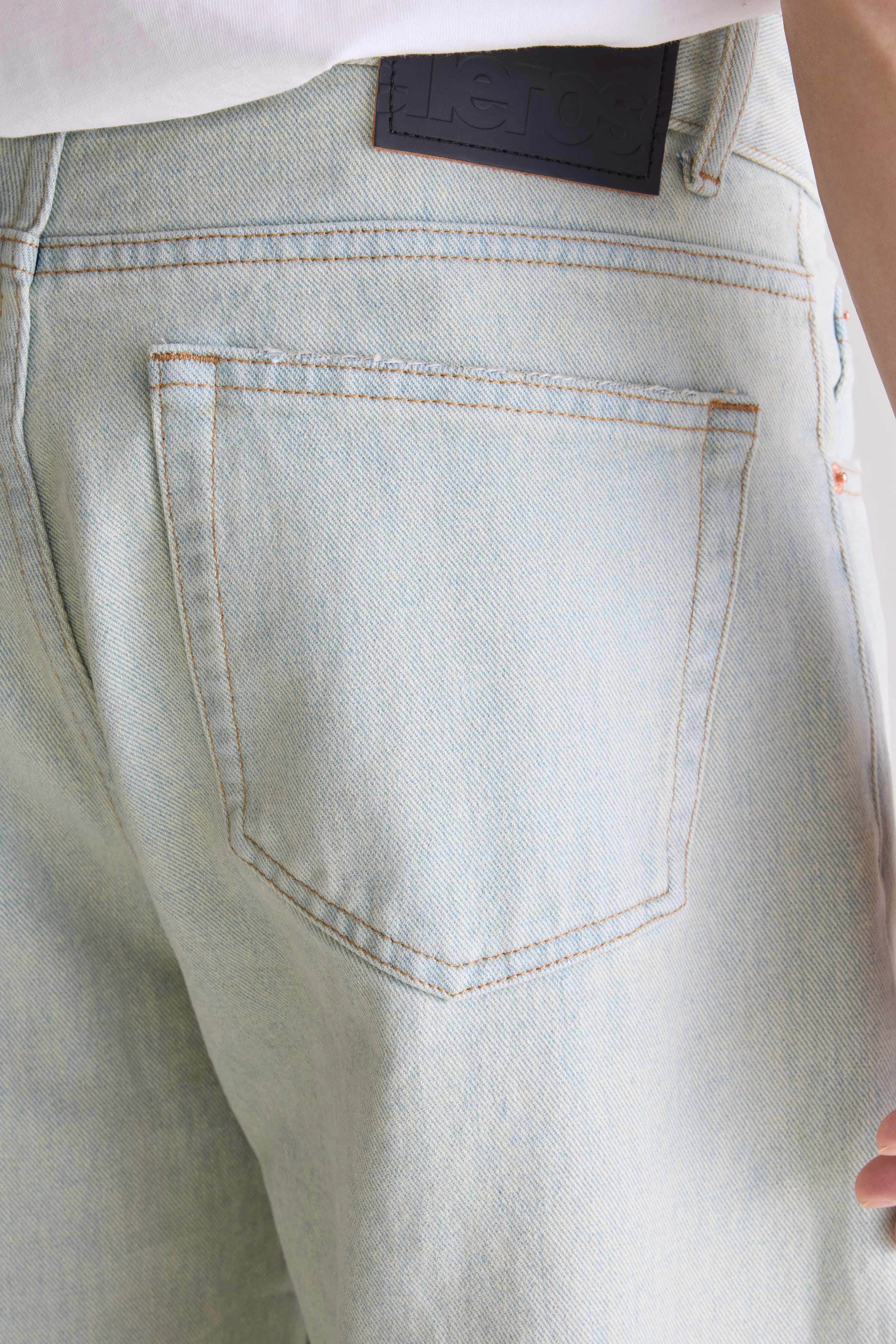 Denim N. 08 rechte jeans (252 / M / DUSTY BLEACH)