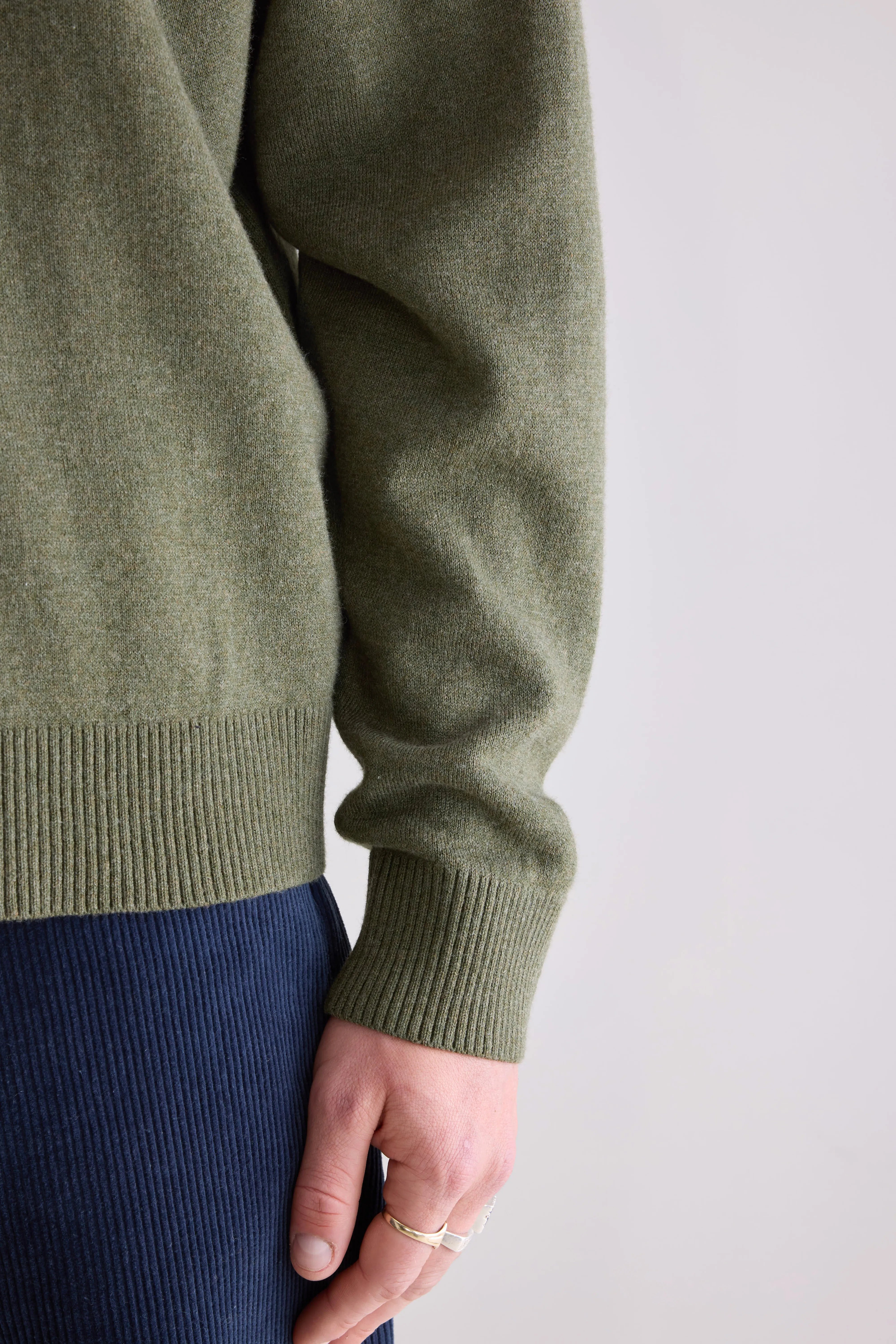 Geolem crewneck sweater (252 / M / JEEP)