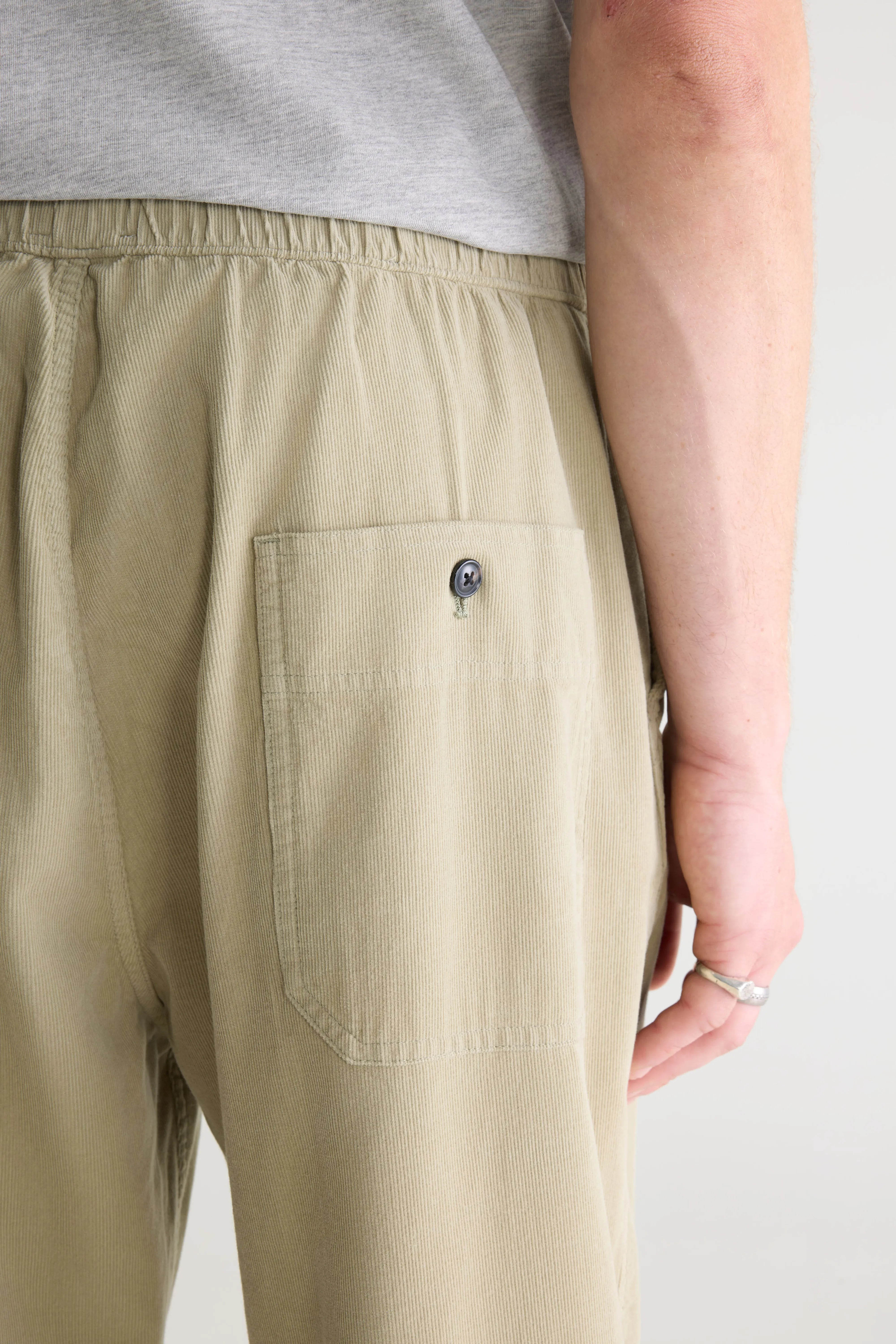 Julius corduroy trousers (261 / M / THYM)