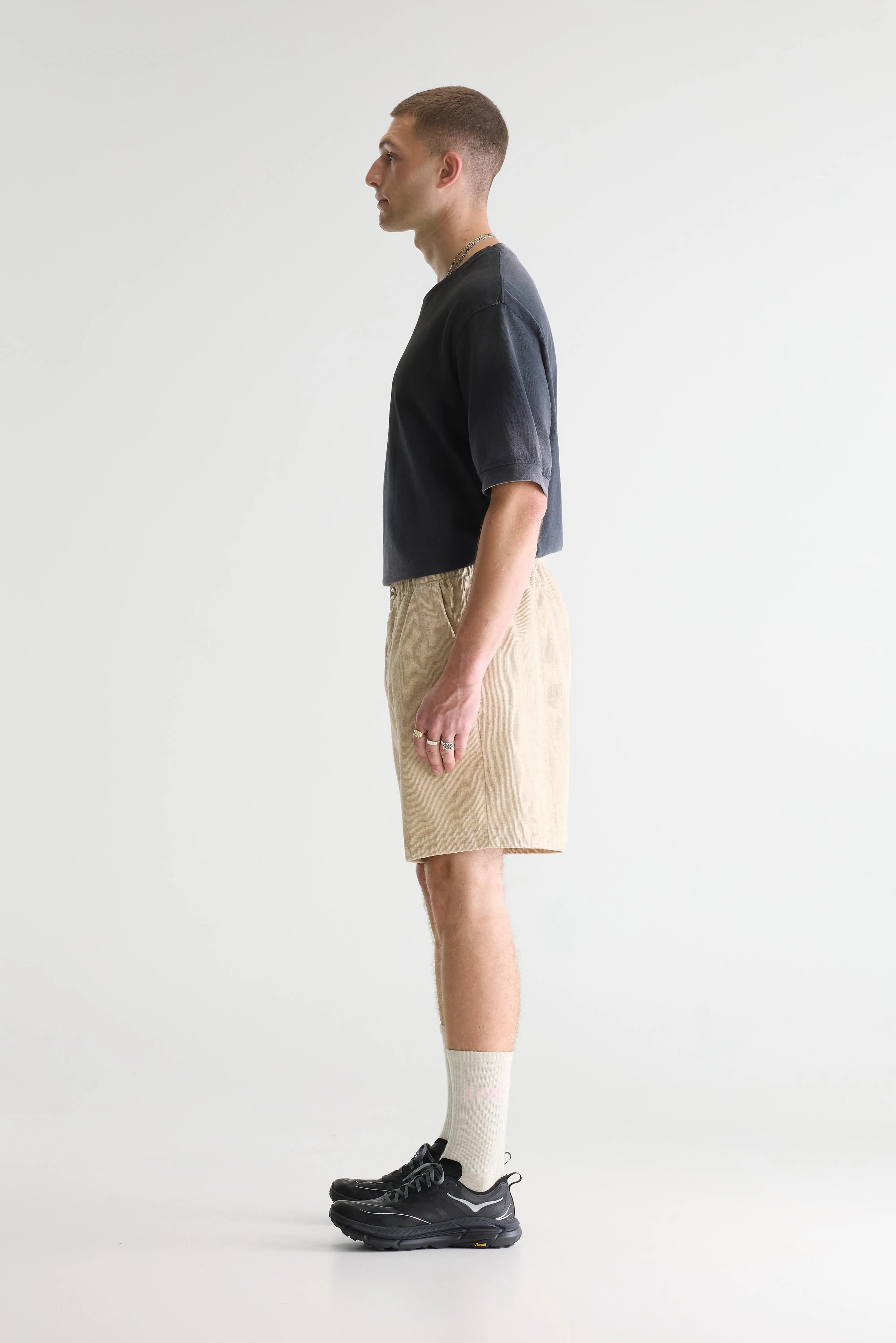 Short ample Jug (261 / M / CALCAIRE)
