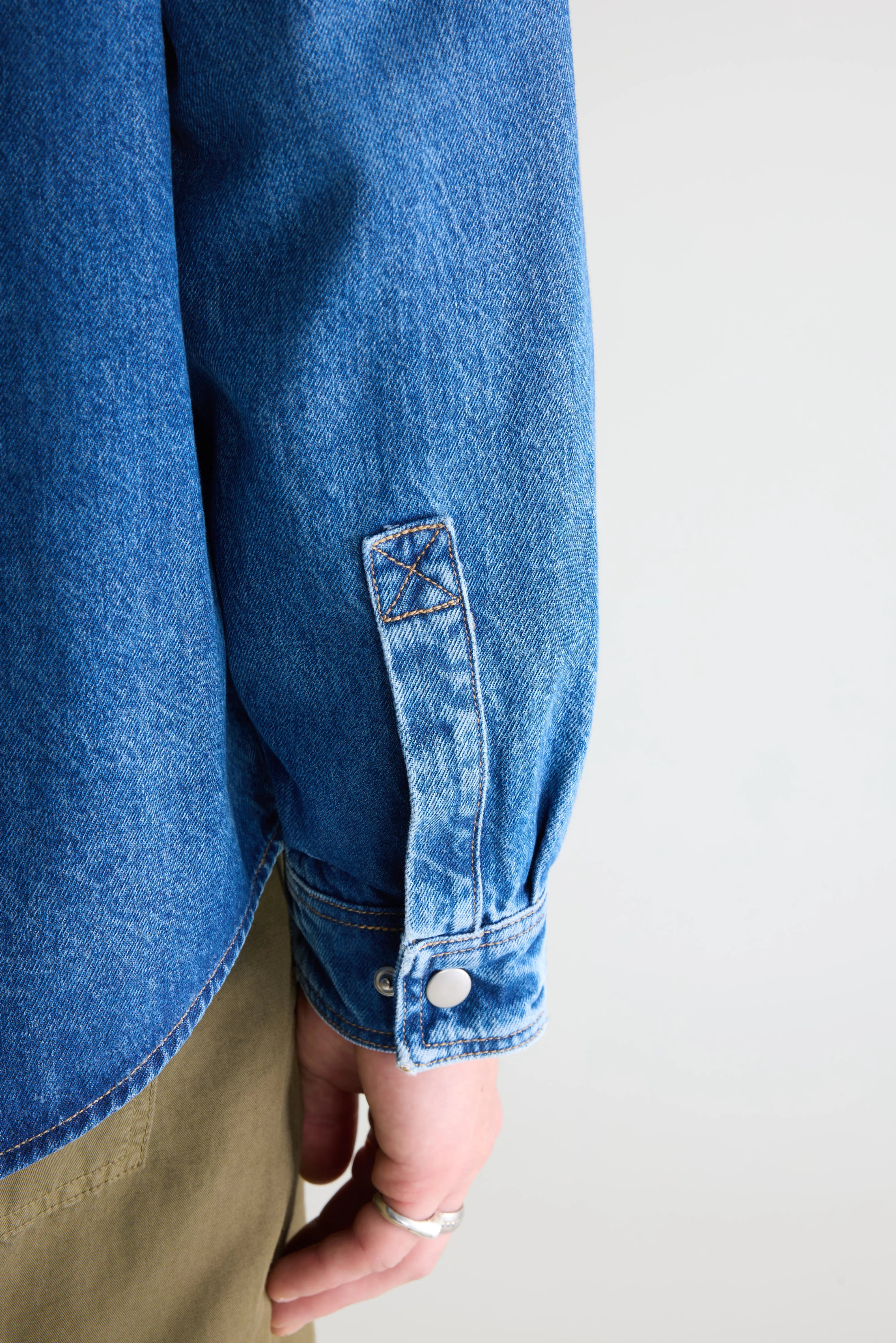 Poach denim overshirt (261 / M / MD BLUE MARBLE)