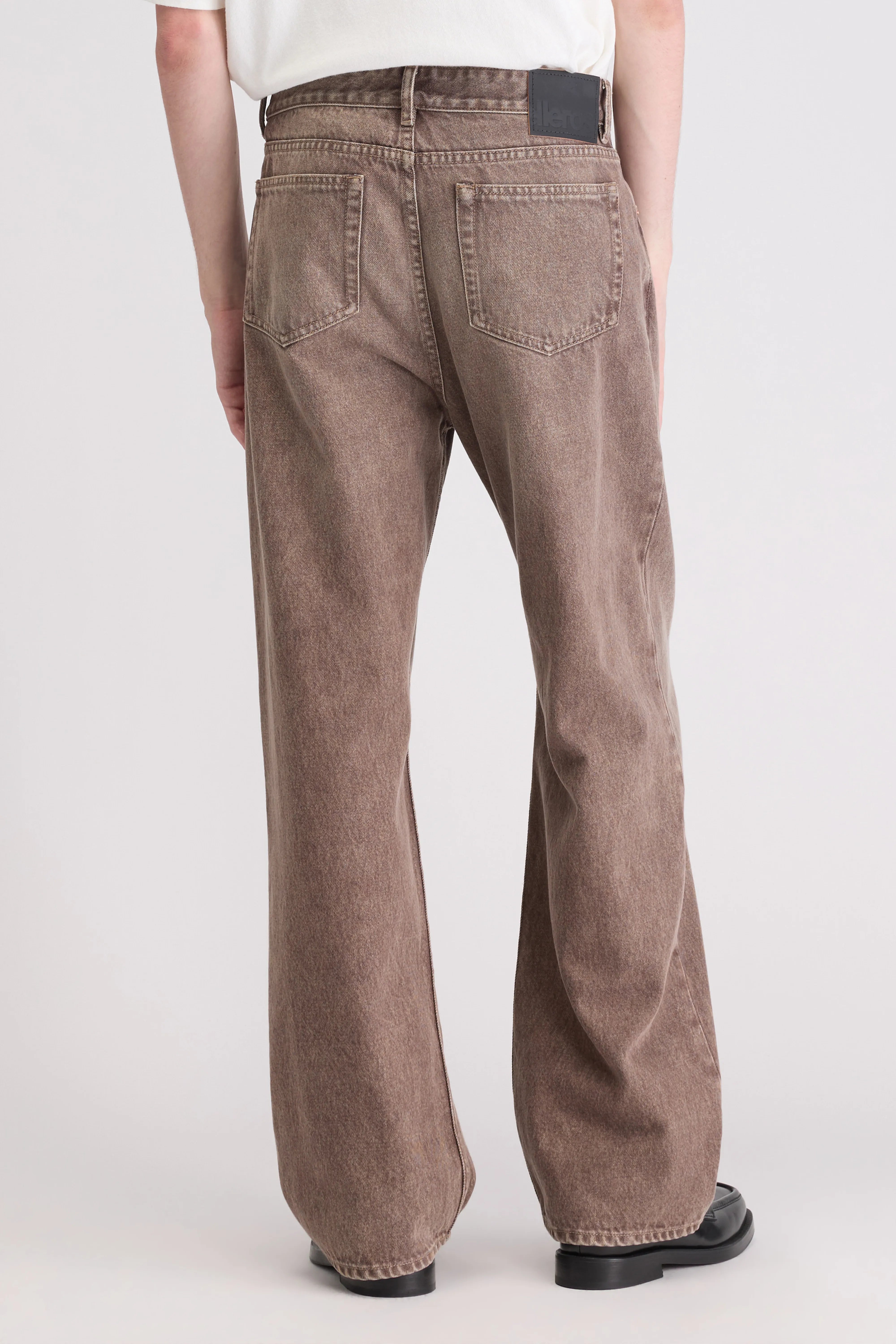 Denim N. 08 straight jeans (262 / M / USED BROWN)