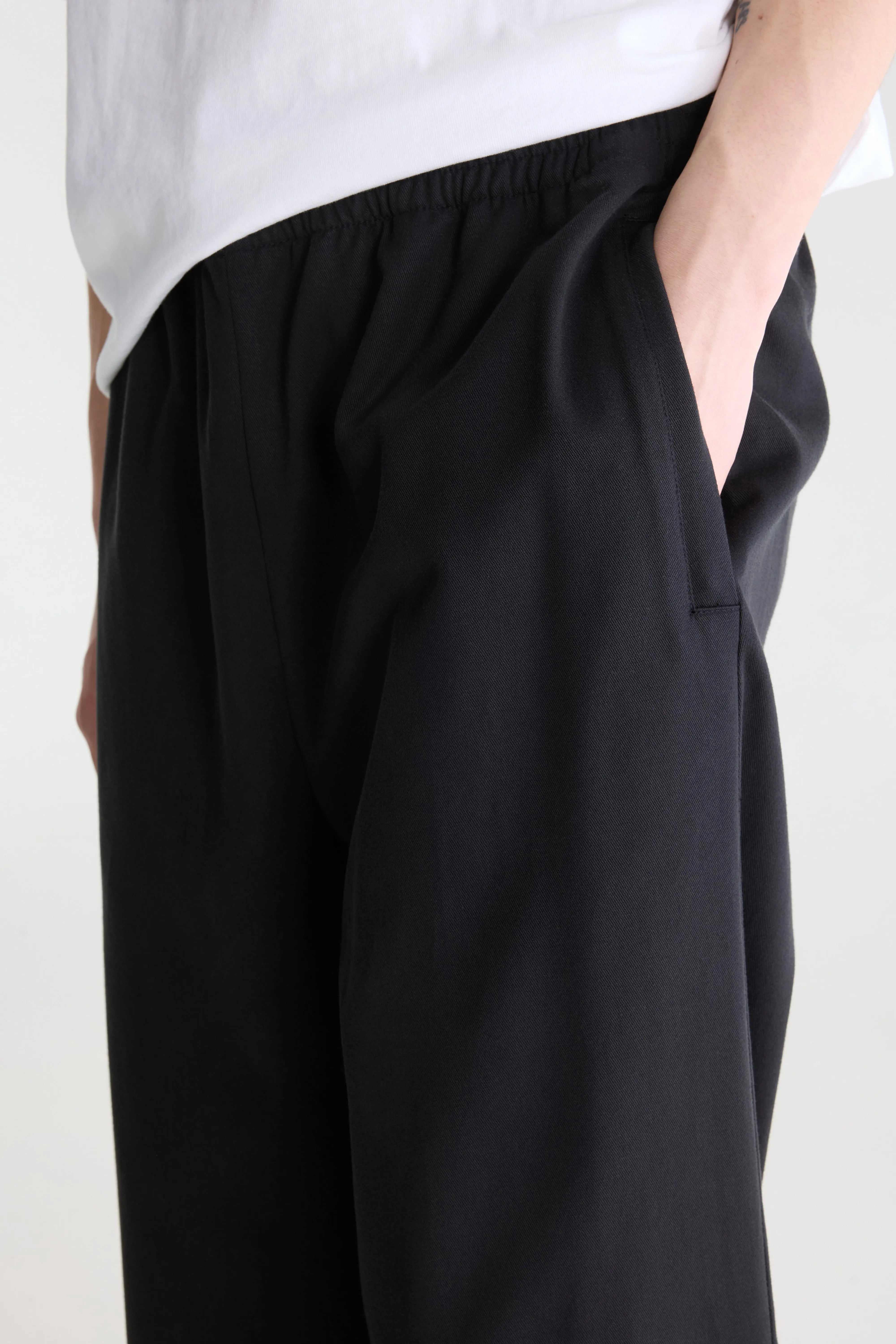 Joie relaxed trousers (262 / M / OFF BLACK)