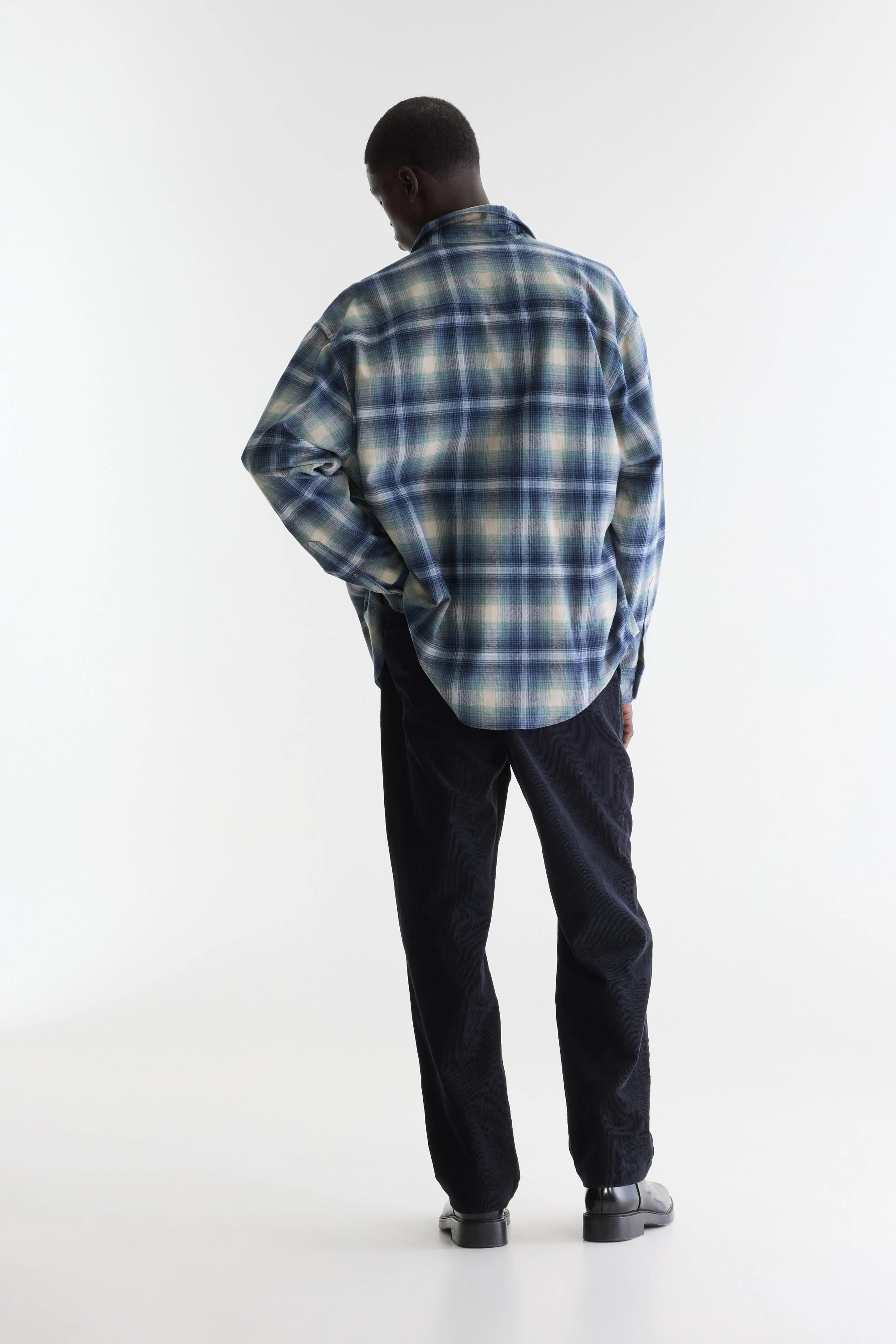 Paynt relaxed trousers (262 / M / NAVY)
