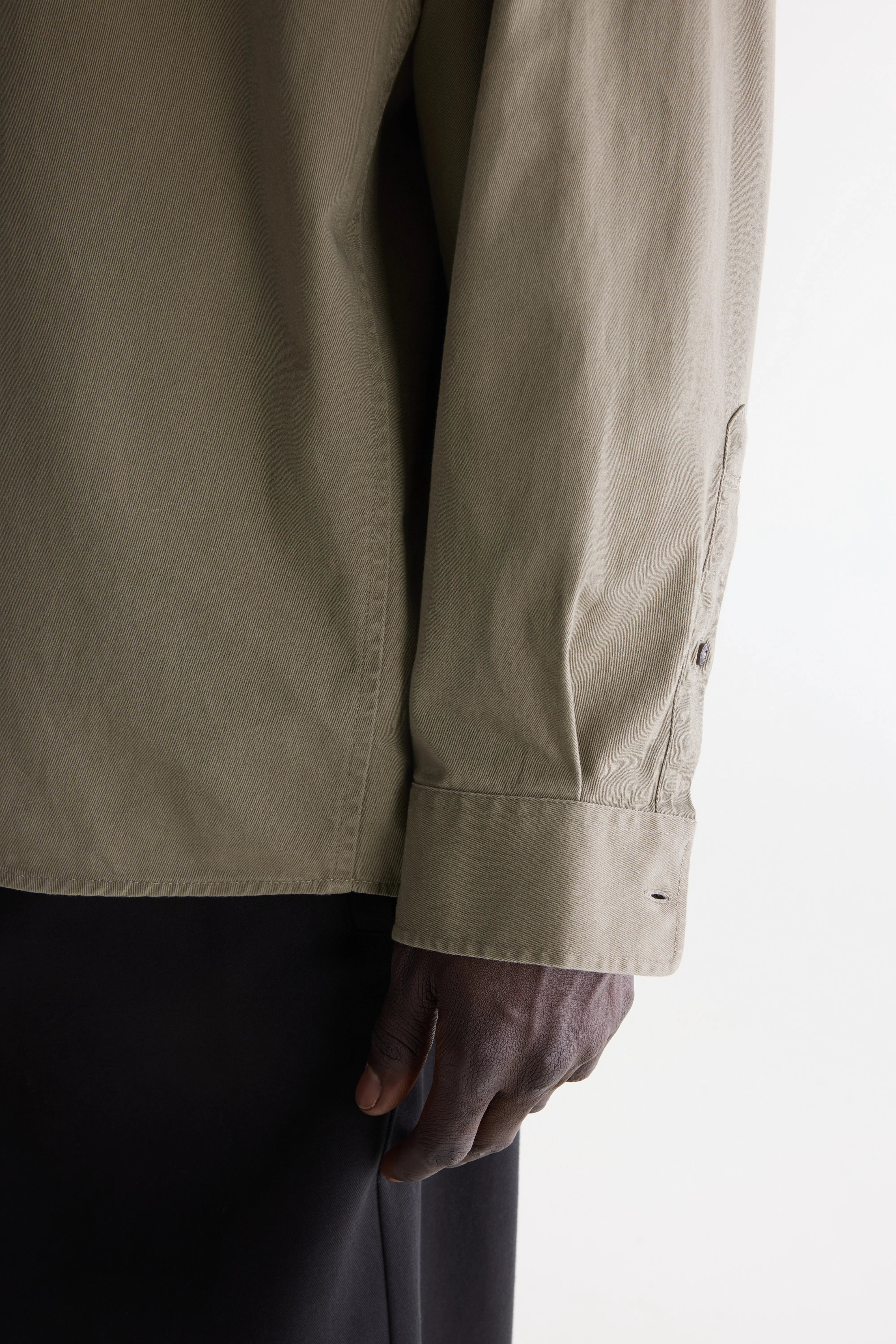 Ficas long-sleeve shirt (262 / M / DUST)