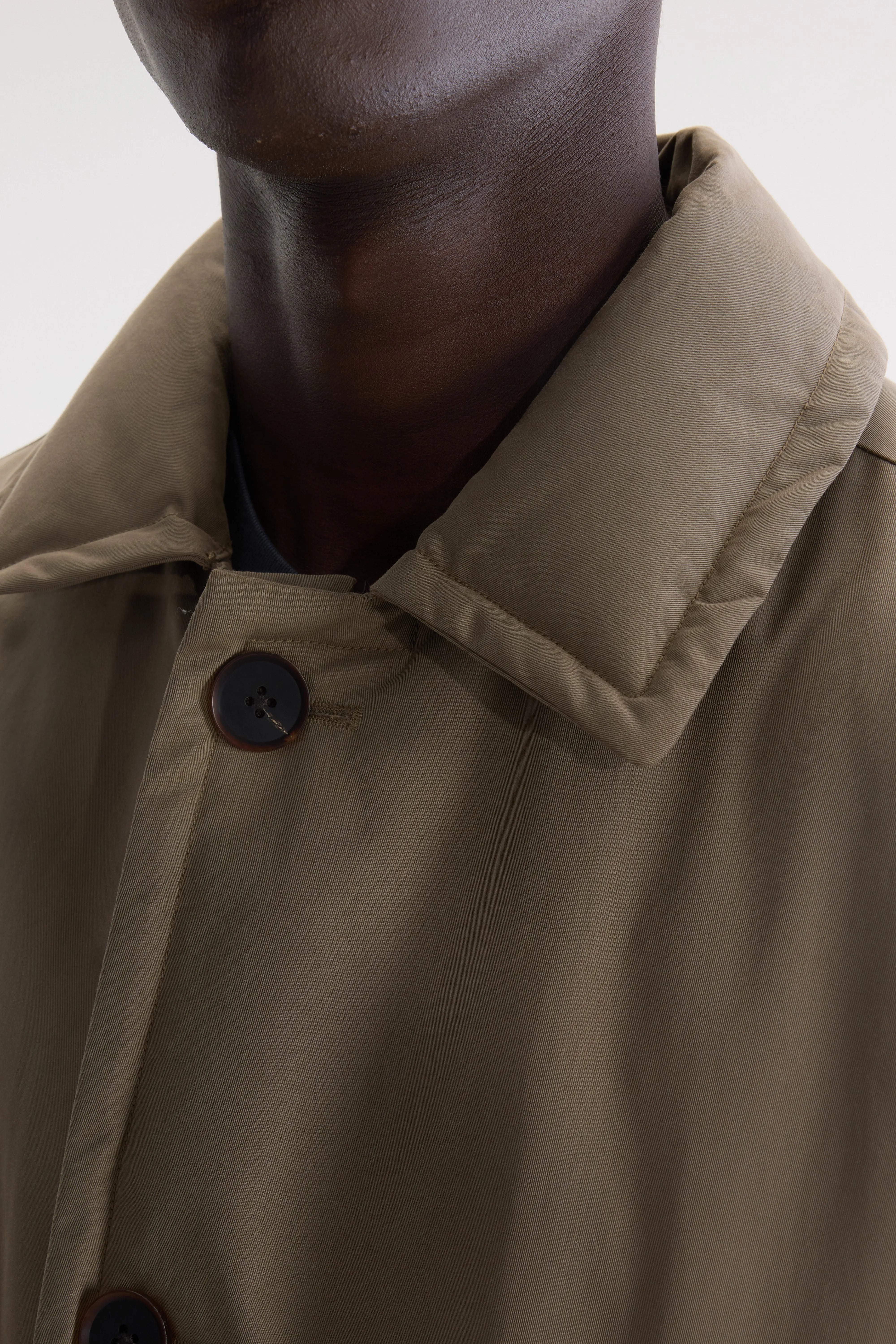 Himbo rain coat (262 / M / DUST)